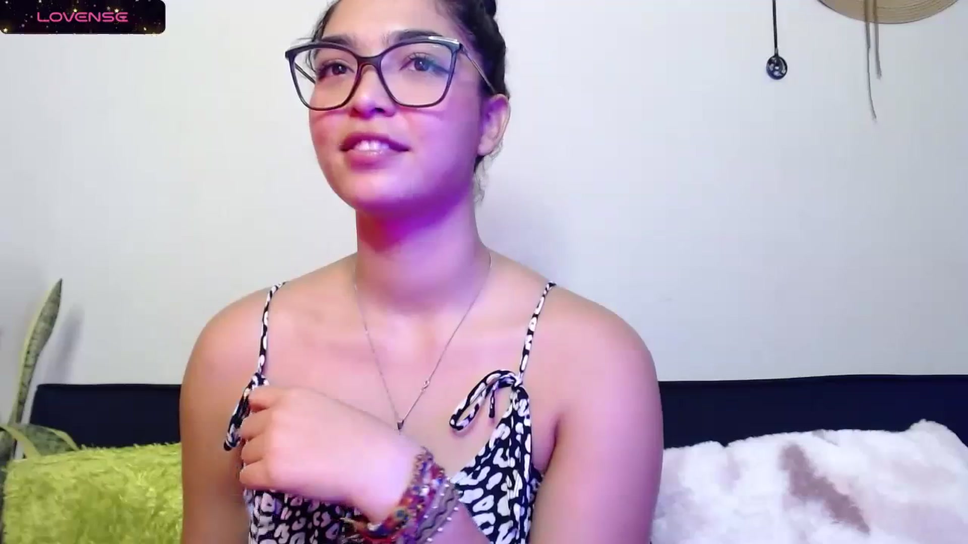 Gallery image thumbnail from Ariagaleo's myfreecams stream on, 11/24/2023, 18:16 image 5 of 20