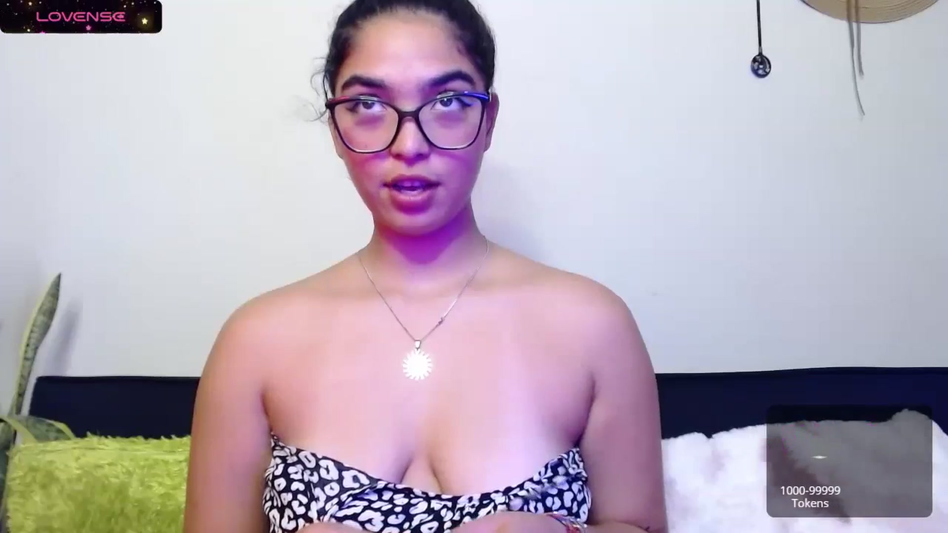 Gallery image thumbnail from Ariagaleo's myfreecams stream on, 11/24/2023, 18:16 image 3 of 20