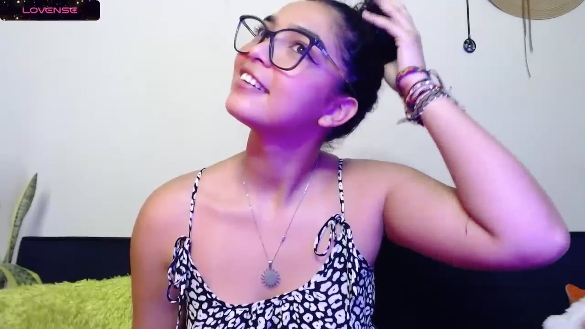 Gallery image thumbnail from Ariagaleo's myfreecams stream on, 11/24/2023, 18:16 image 15 of 20