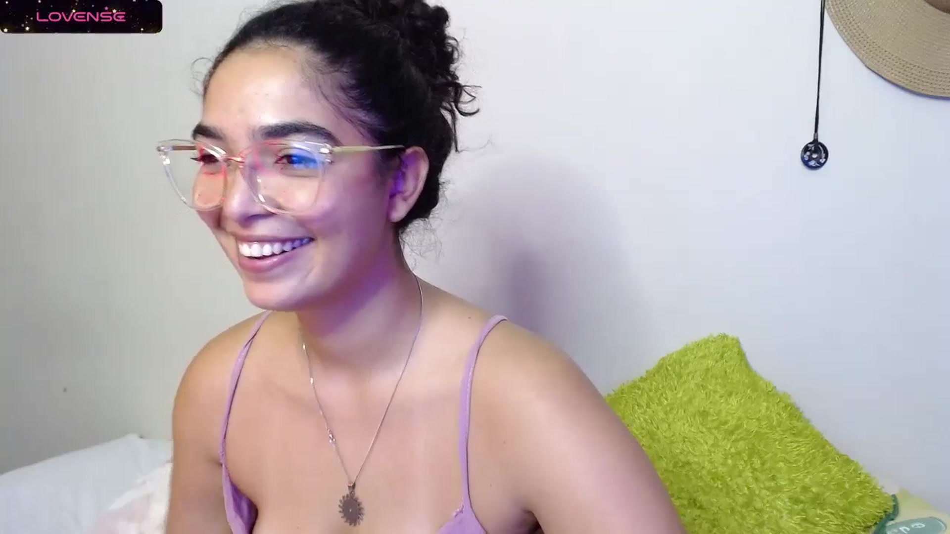Gallery image thumbnail from Ariagaleo's myfreecams stream on, 11/26/2023, 19:23 image 20 of 20