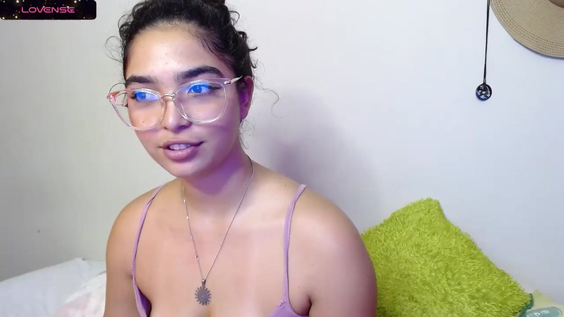 Gallery image thumbnail from Ariagaleo's myfreecams stream on, 11/26/2023, 19:23 image 18 of 20