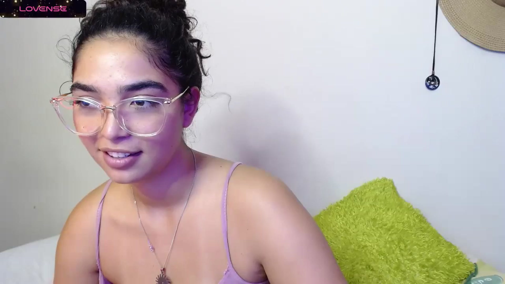 Gallery image thumbnail from Ariagaleo's myfreecams stream on, 11/26/2023, 19:23 image 19 of 20