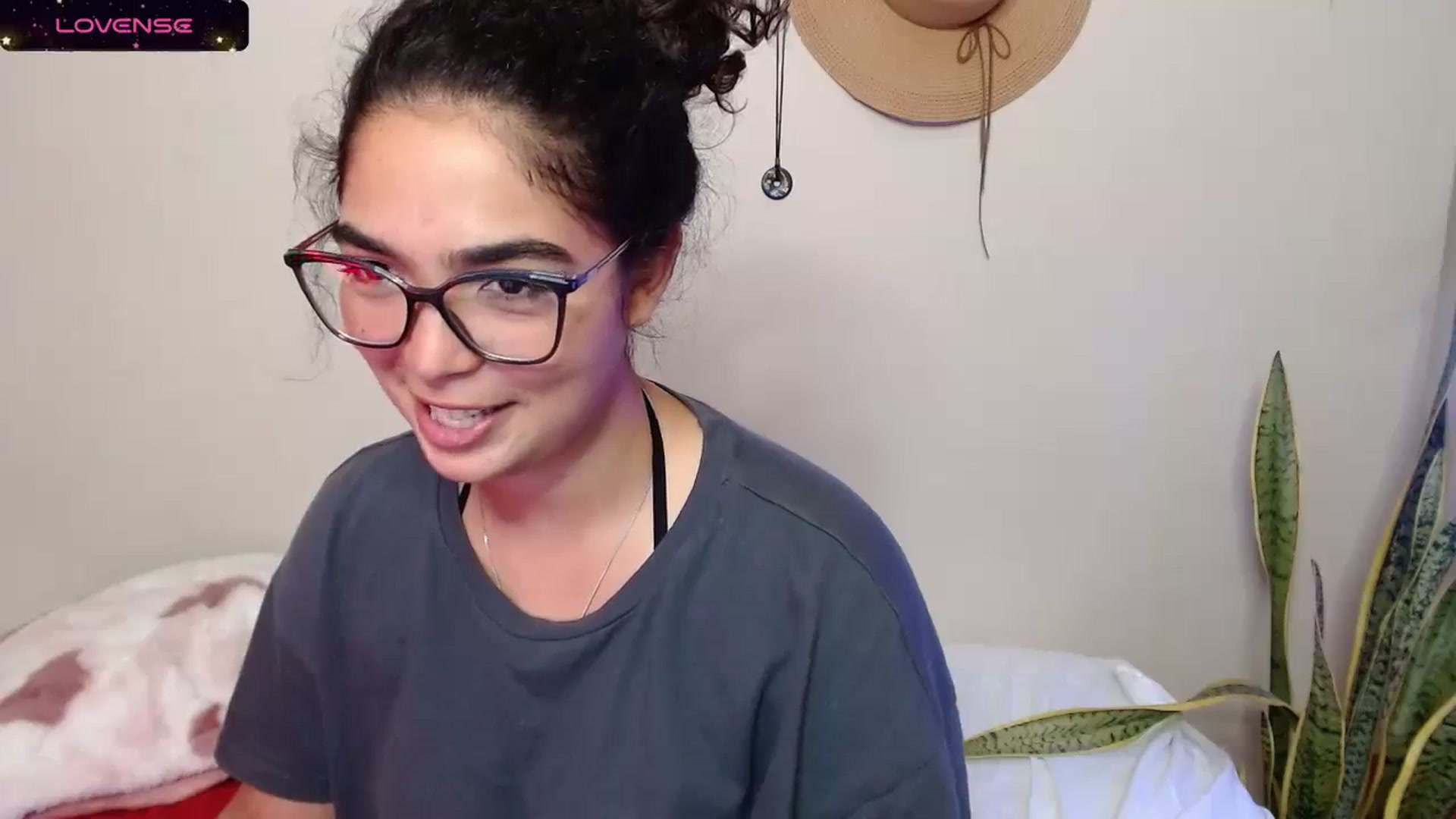 Gallery image thumbnail from Ariagaleo's myfreecams stream on, 11/29/2023, 20:38 image 9 of 20