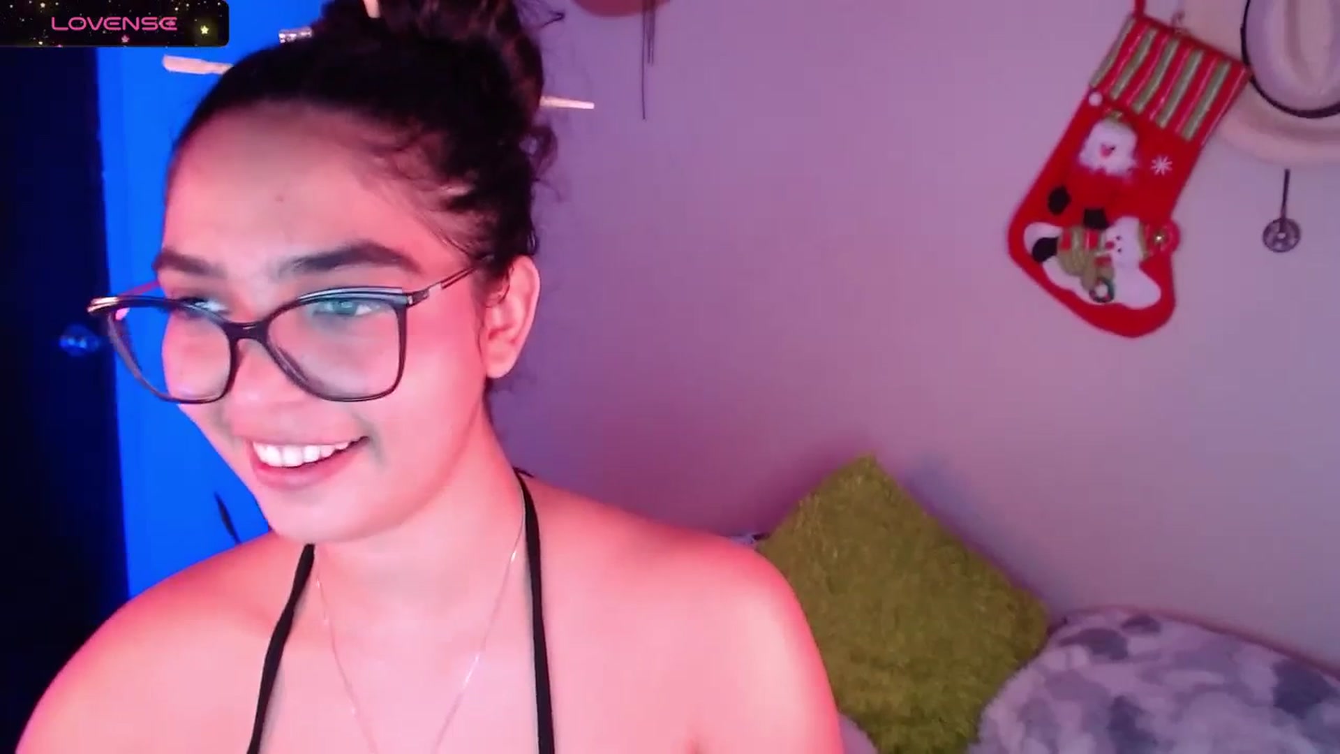 Gallery image thumbnail from Ariagaleo's myfreecams stream on, 12/20/2023, 19:56 image 12 of 20