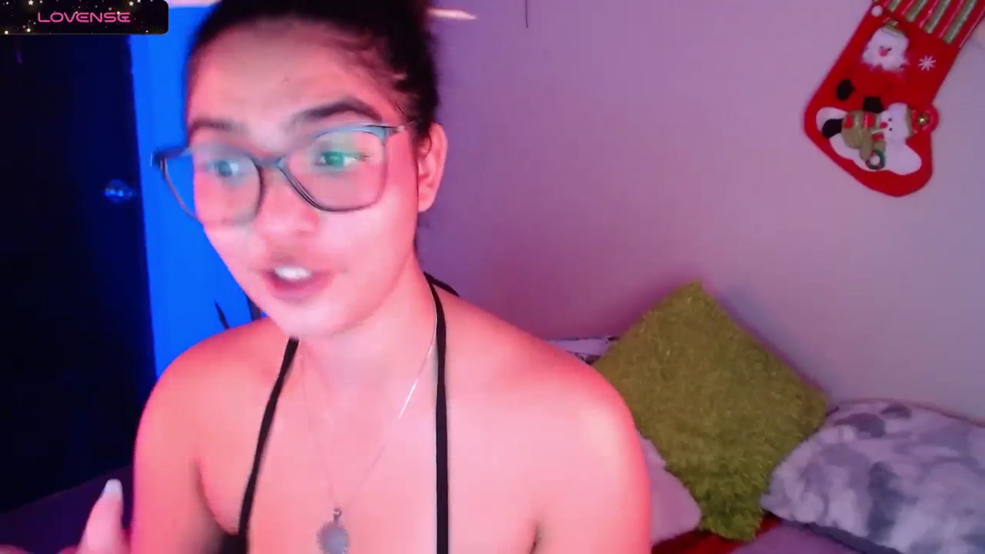 Gallery image thumbnail from Ariagaleo's myfreecams stream on, 12/20/2023, 19:56 image 13 of 20