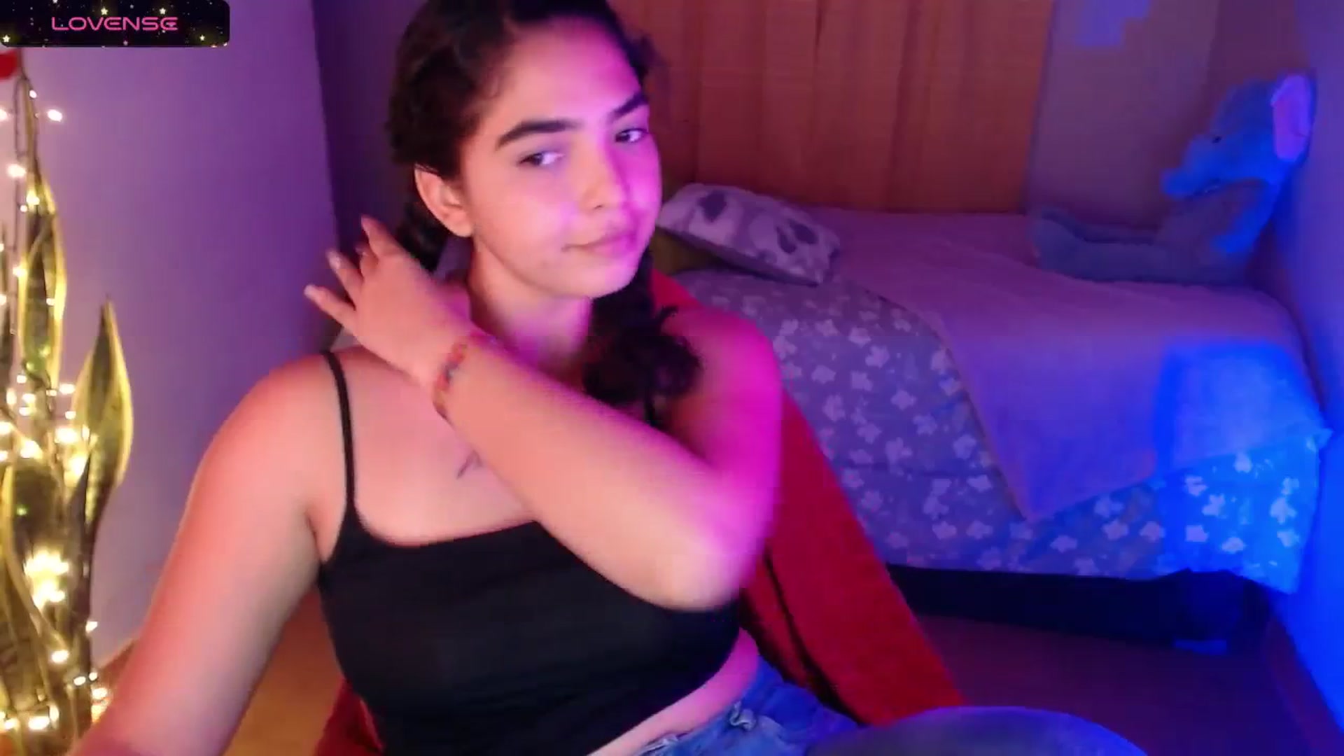 Gallery image thumbnail from Ariagaleo's myfreecams stream on, 12/28/2023, 21:14 image 18 of 20