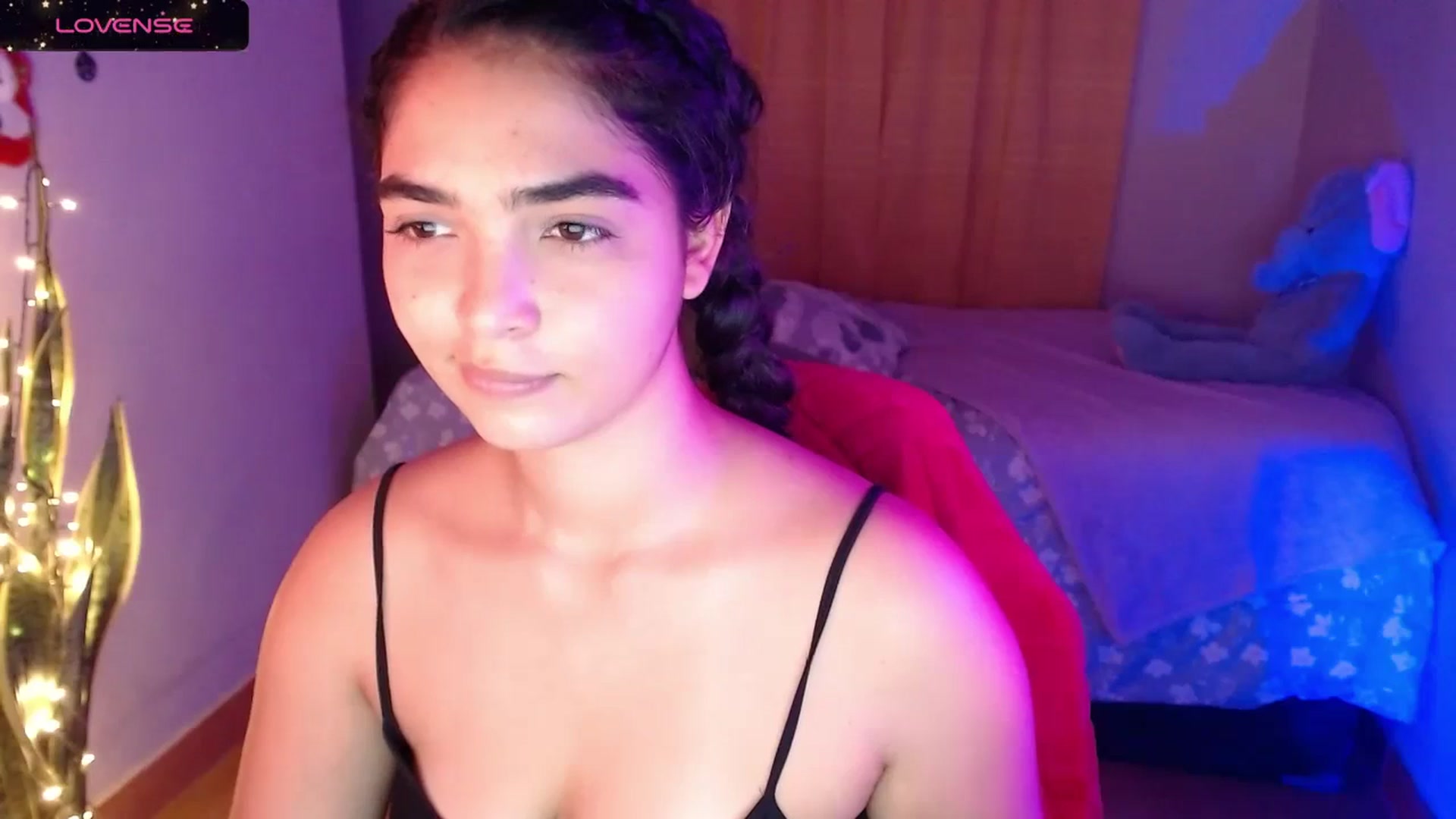Gallery image thumbnail from Ariagaleo's myfreecams stream on, 12/28/2023, 21:14 image 6 of 20