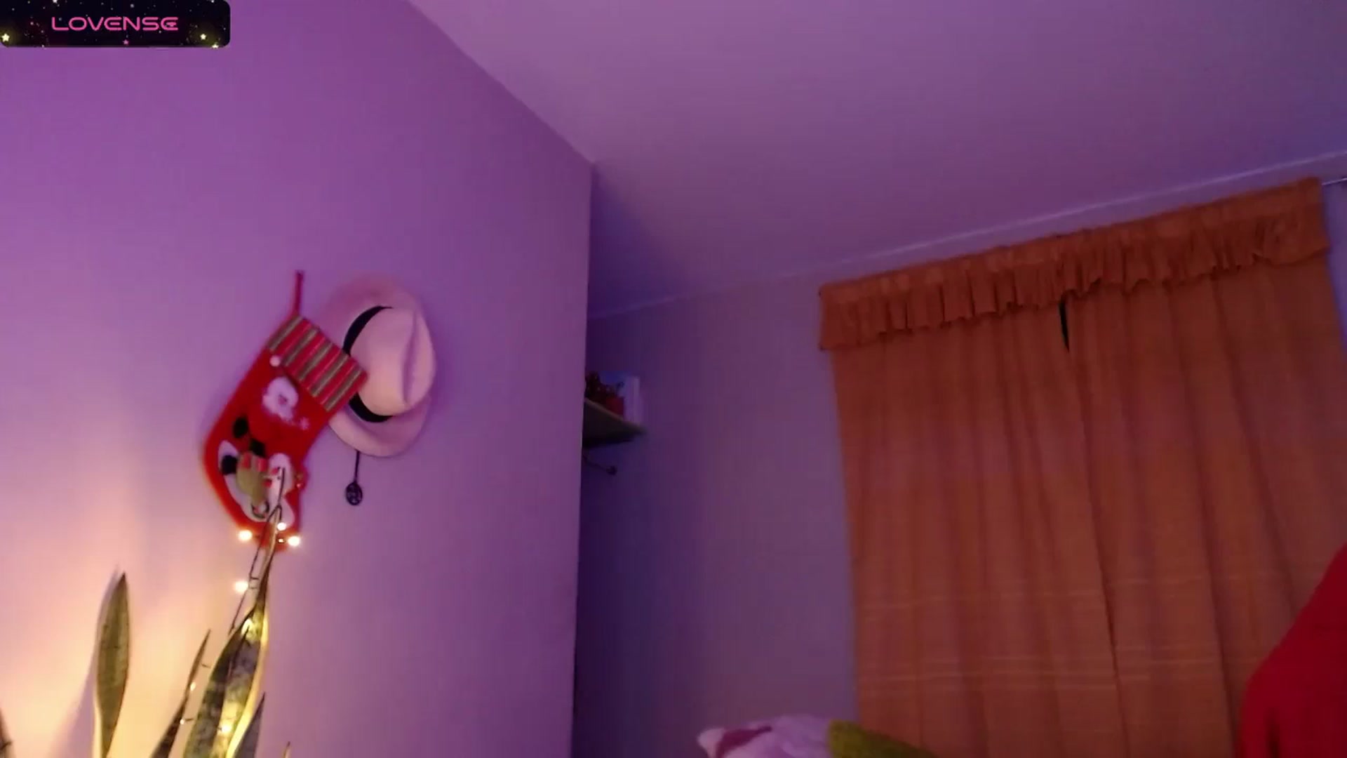 Gallery image thumbnail from Ariagaleo's myfreecams stream on, 12/29/2023, 24:02 image 15 of 20