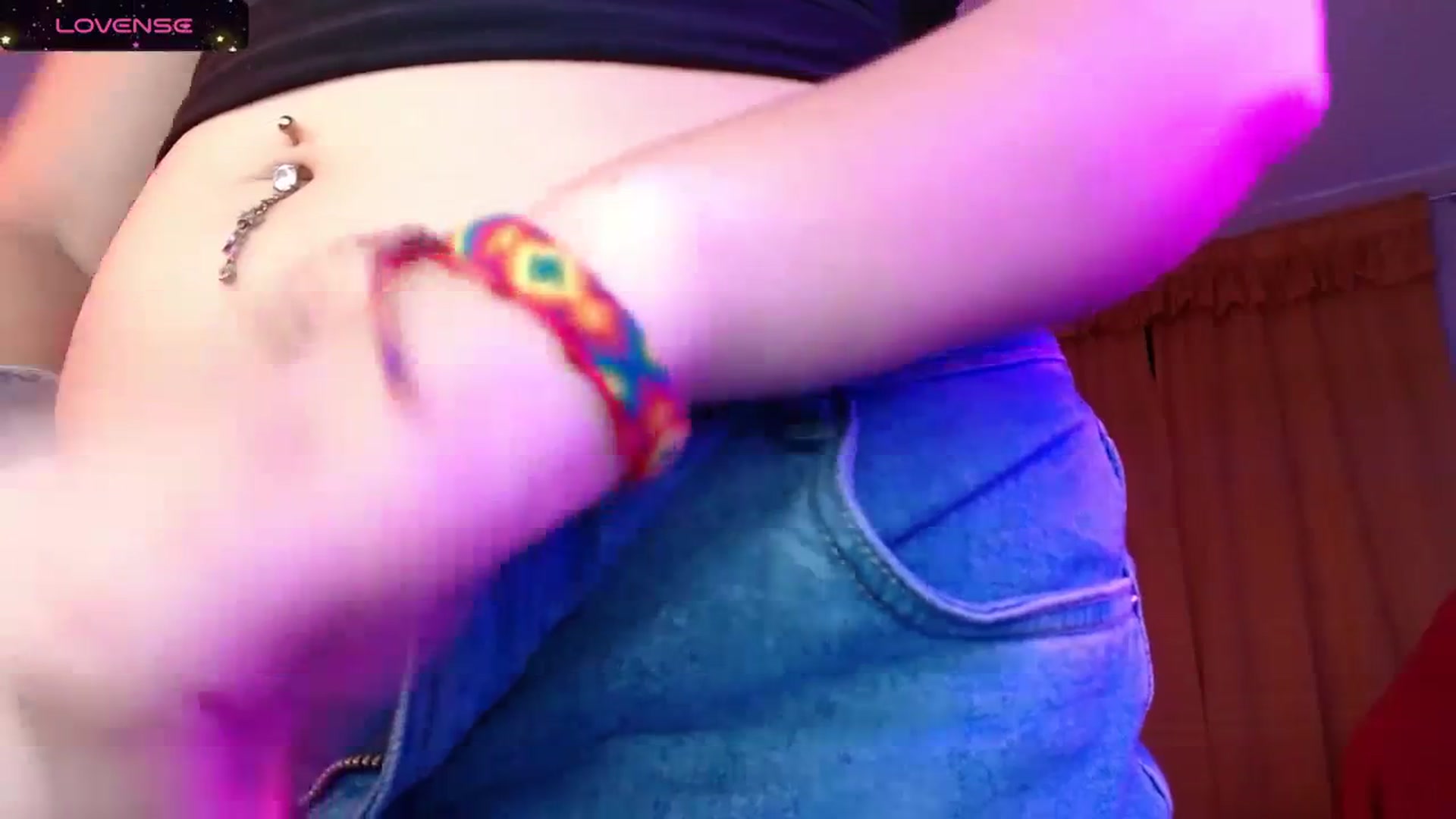 Gallery image thumbnail from Ariagaleo's myfreecams stream on, 12/29/2023, 24:02 image 12 of 20