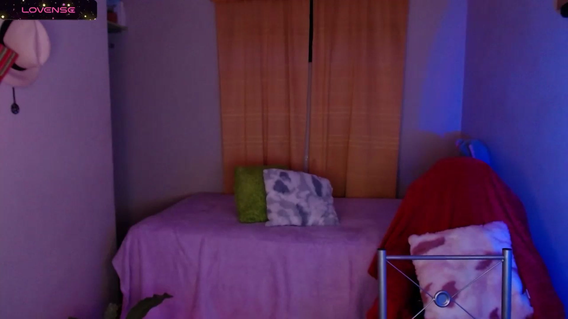 Gallery image thumbnail from Ariagaleo's myfreecams stream on, 01/05/2024, 24:01 image 5 of 20