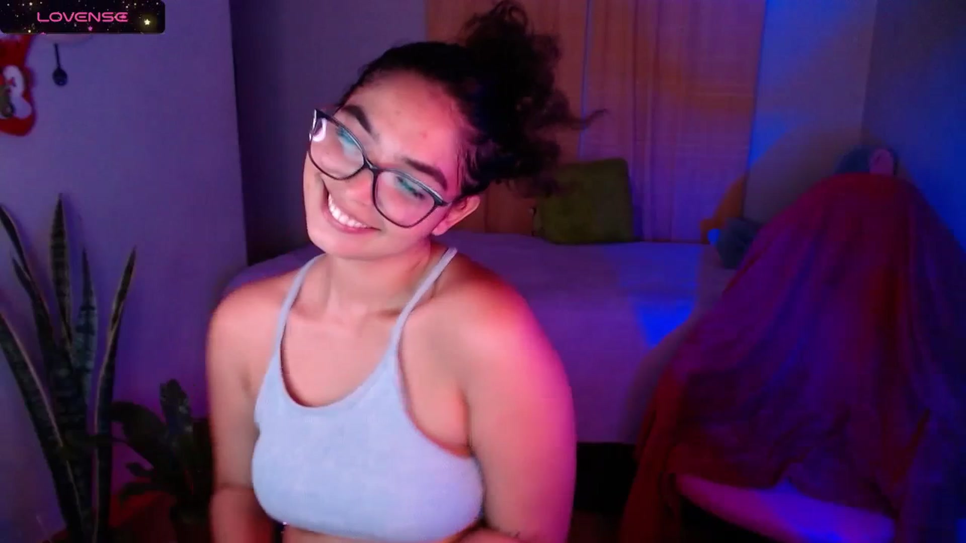 Gallery image thumbnail from Ariagaleo's myfreecams stream on, 01/17/2024, 24:23 image 14 of 20