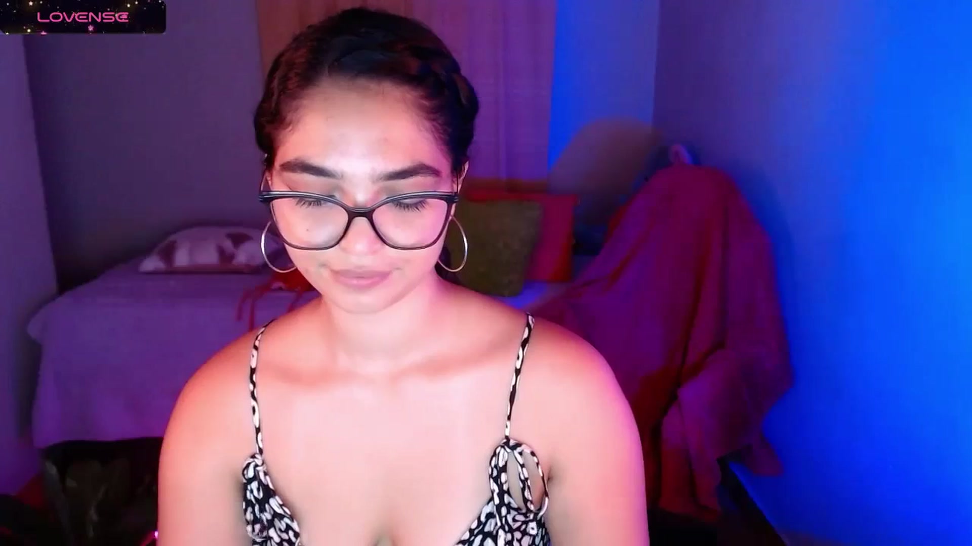 Gallery image thumbnail from Ariagaleo's myfreecams stream on, 01/20/2024, 19:38 image 8 of 20