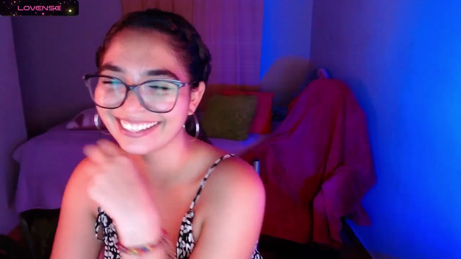 Gallery image thumbnail from Ariagaleo's myfreecams stream on, 01/20/2024, 19:38 image 11 of 20