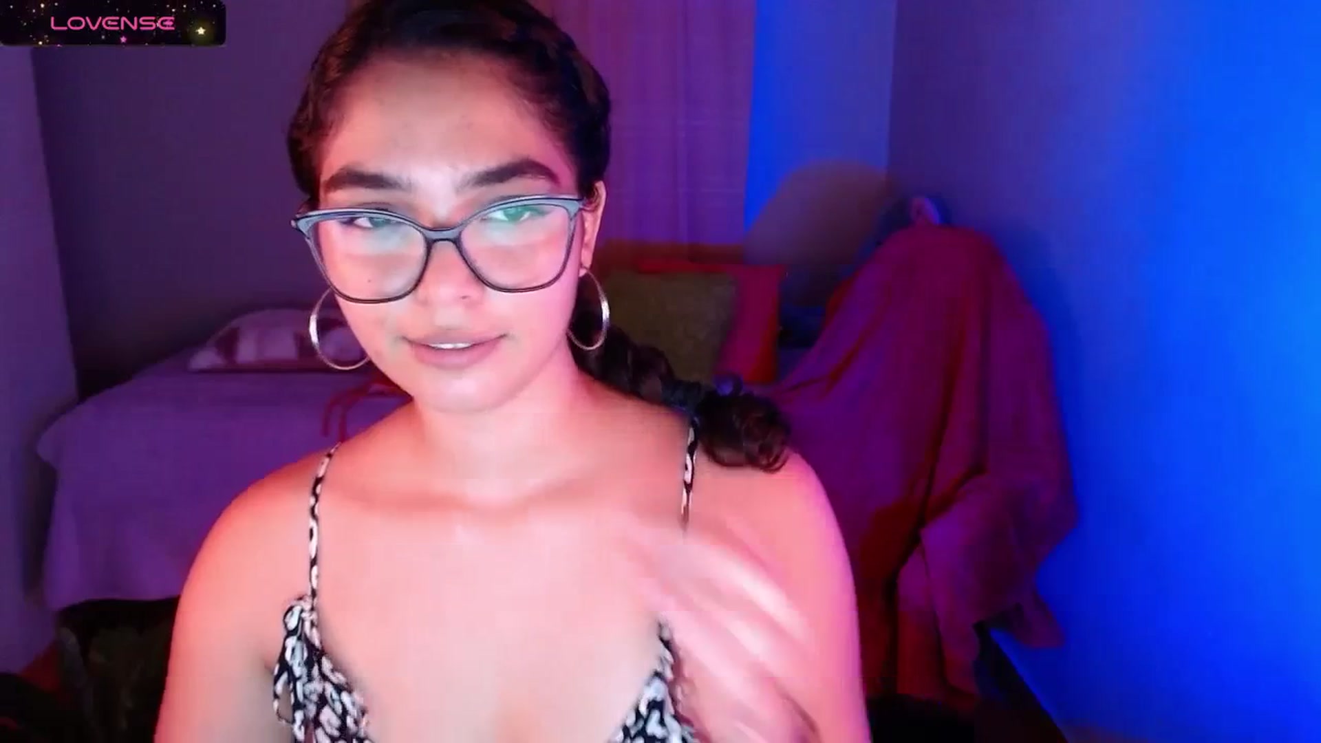 Gallery image thumbnail from Ariagaleo's myfreecams stream on, 01/20/2024, 19:38 image 14 of 20