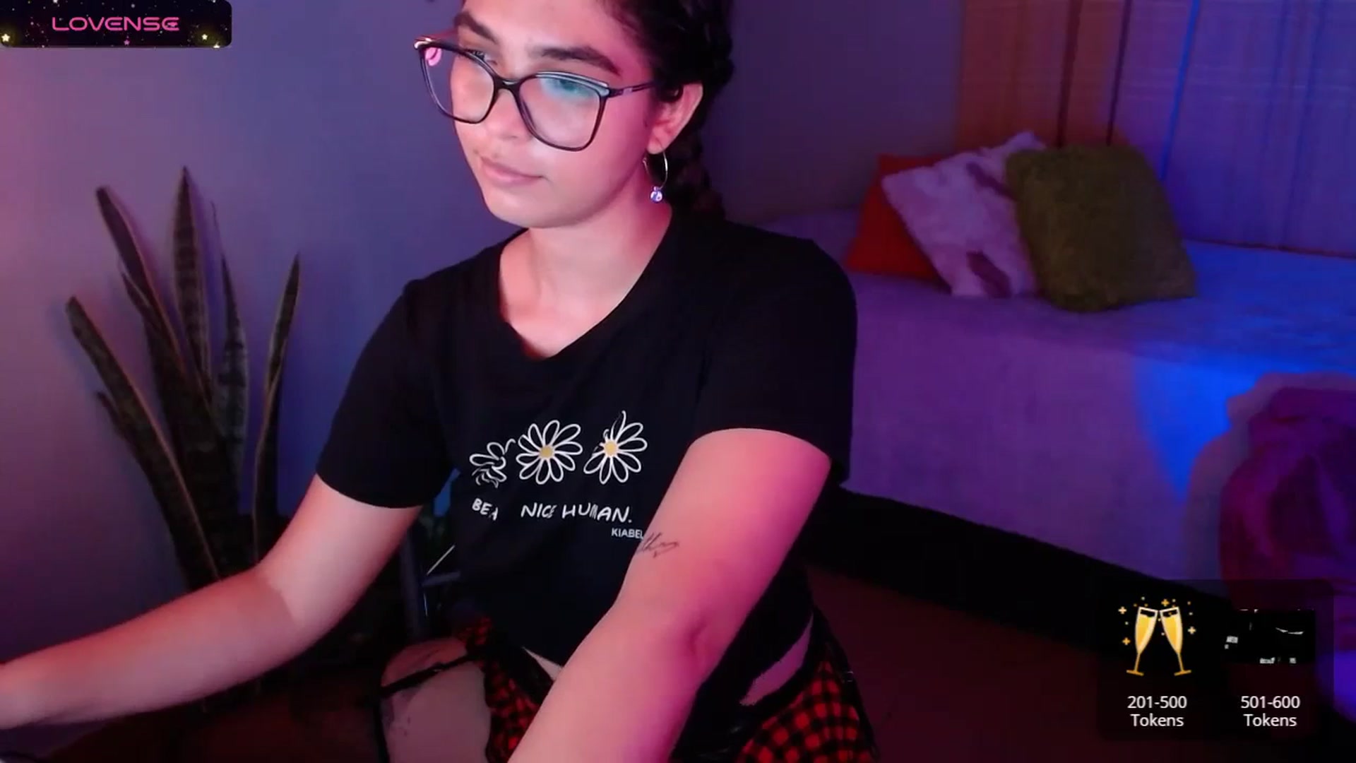 Gallery image thumbnail from Ariagaleo's myfreecams stream on, 01/22/2024, 23:41 image 12 of 20