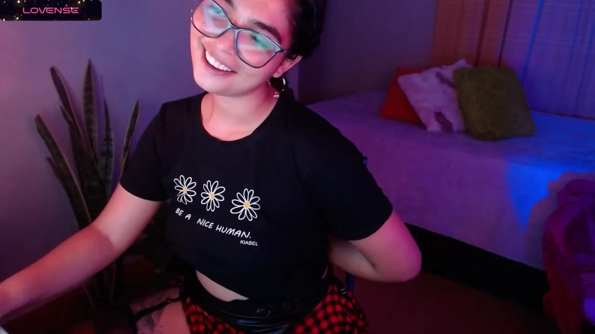 Gallery image thumbnail from Ariagaleo's myfreecams stream on, 01/22/2024, 23:41 image 17 of 20