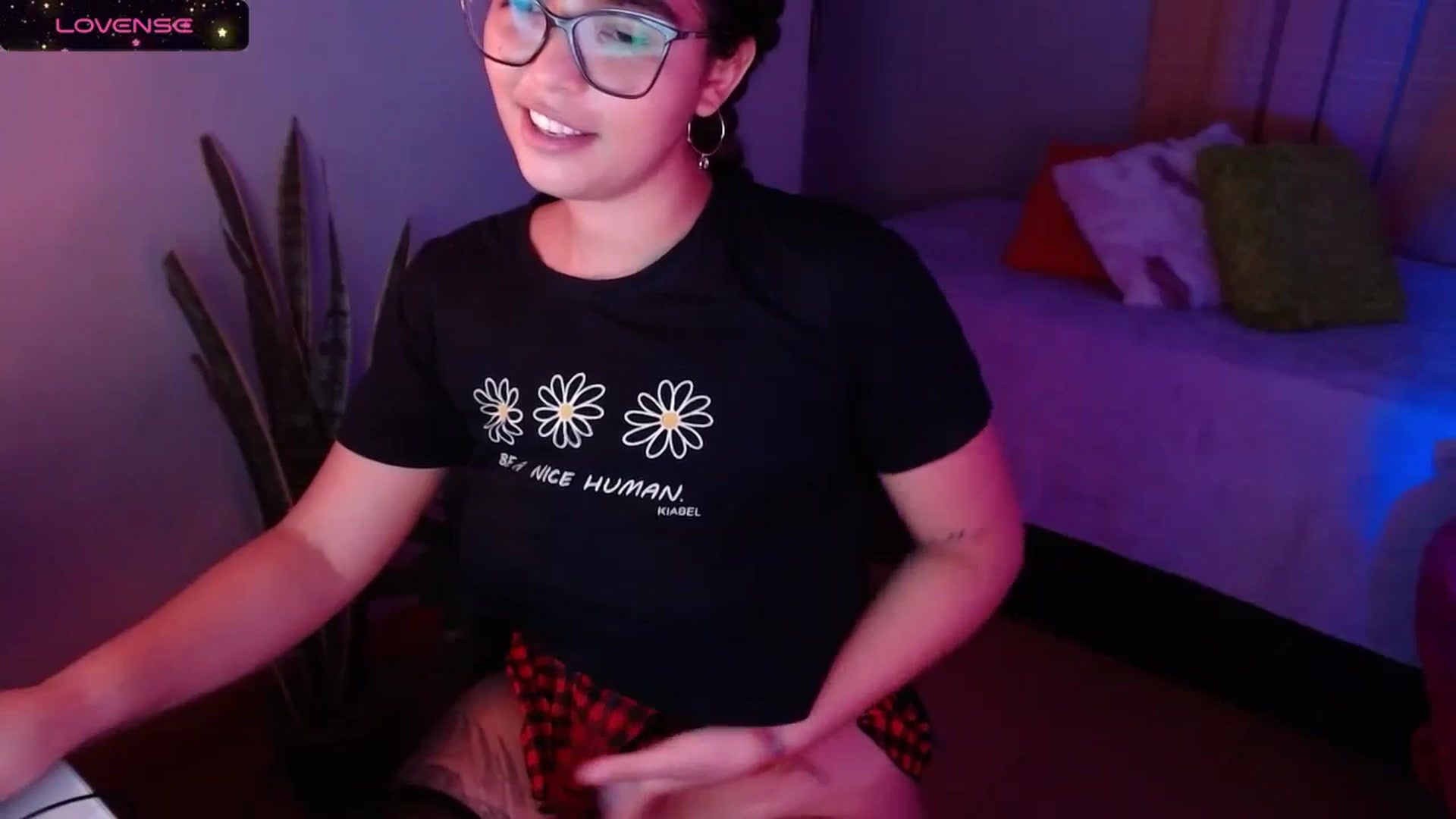 Gallery image thumbnail from Ariagaleo's myfreecams stream on, 01/23/2024, 24:14 image 19 of 20