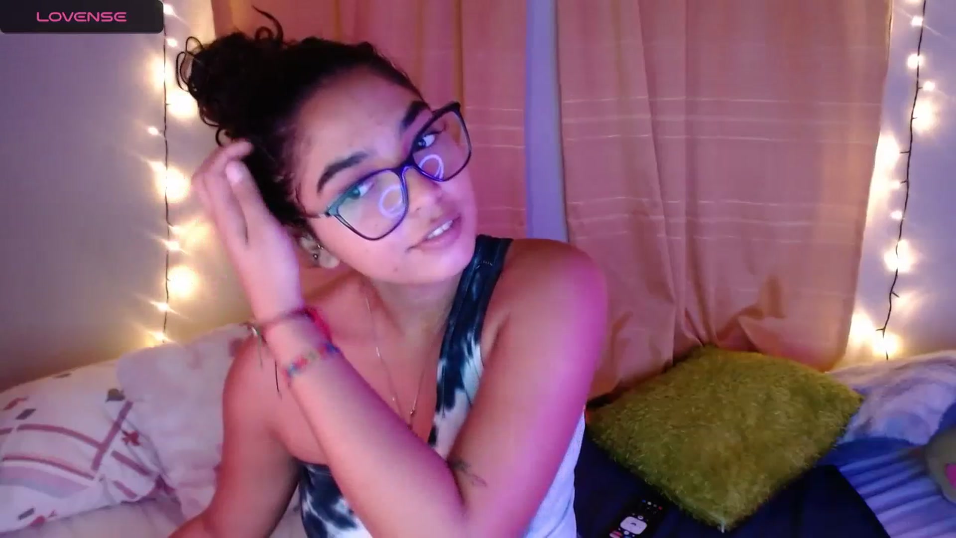 Gallery image thumbnail from Ariagaleo's myfreecams stream on, 04/05/2024, 17:05 image 7 of 20