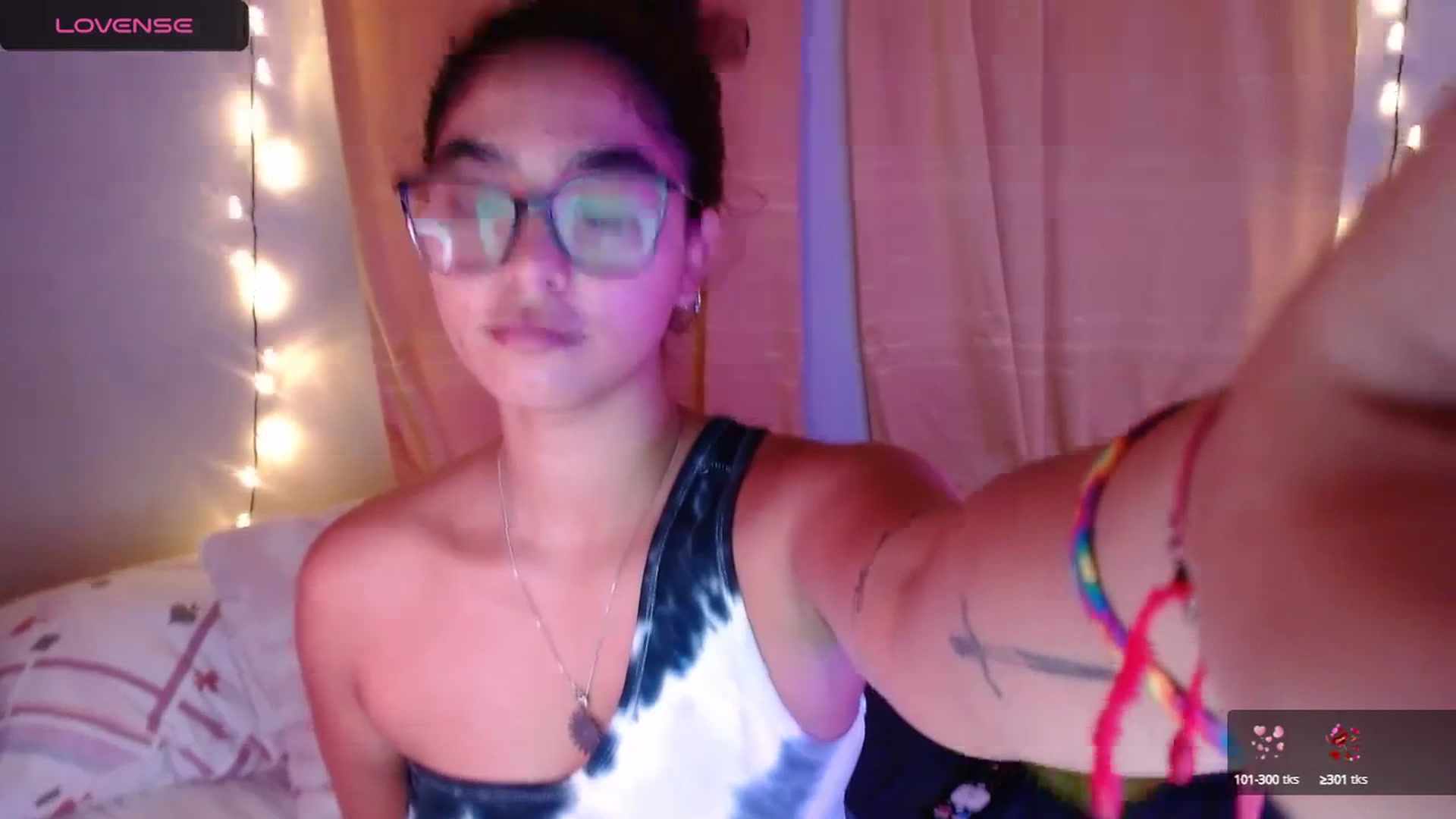 Gallery image thumbnail from Ariagaleo's myfreecams stream on, 04/05/2024, 17:05 image 5 of 20