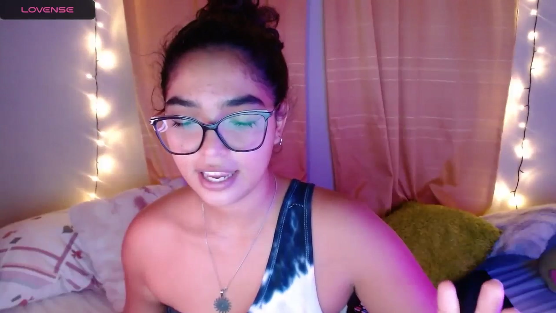 Gallery image thumbnail from Ariagaleo's myfreecams stream on, 04/05/2024, 17:05 image 12 of 20