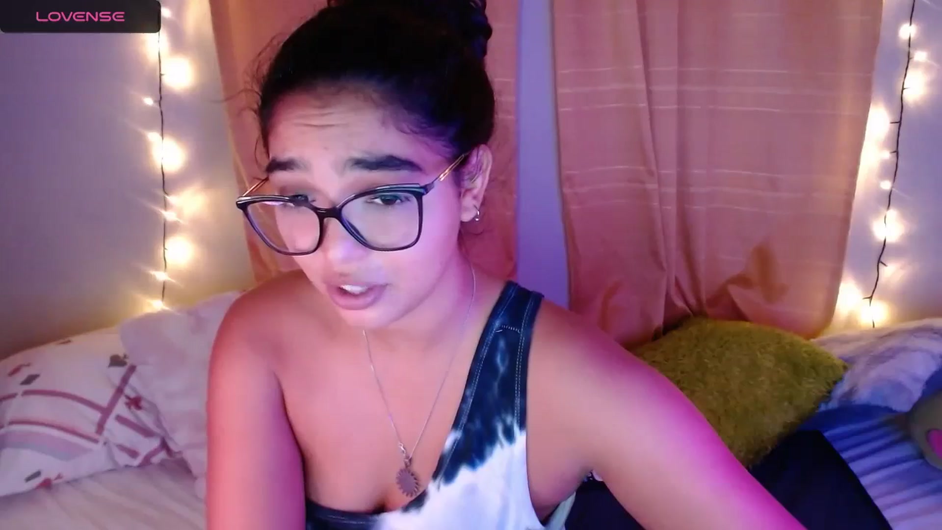 Gallery image thumbnail from Ariagaleo's myfreecams stream on, 04/05/2024, 17:05 image 17 of 20
