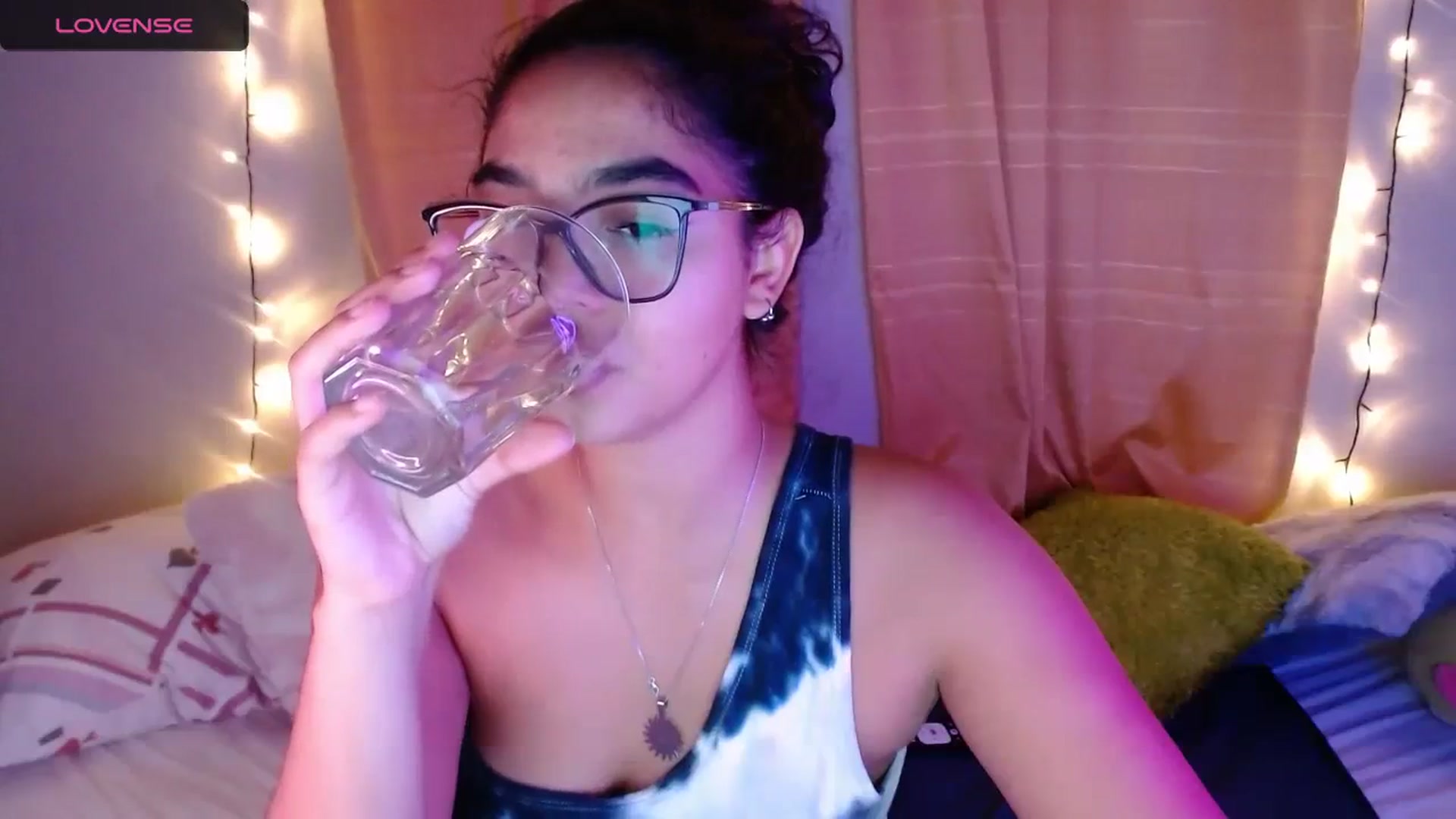 Gallery image thumbnail from Ariagaleo's myfreecams stream on, 04/05/2024, 17:05 image 19 of 20