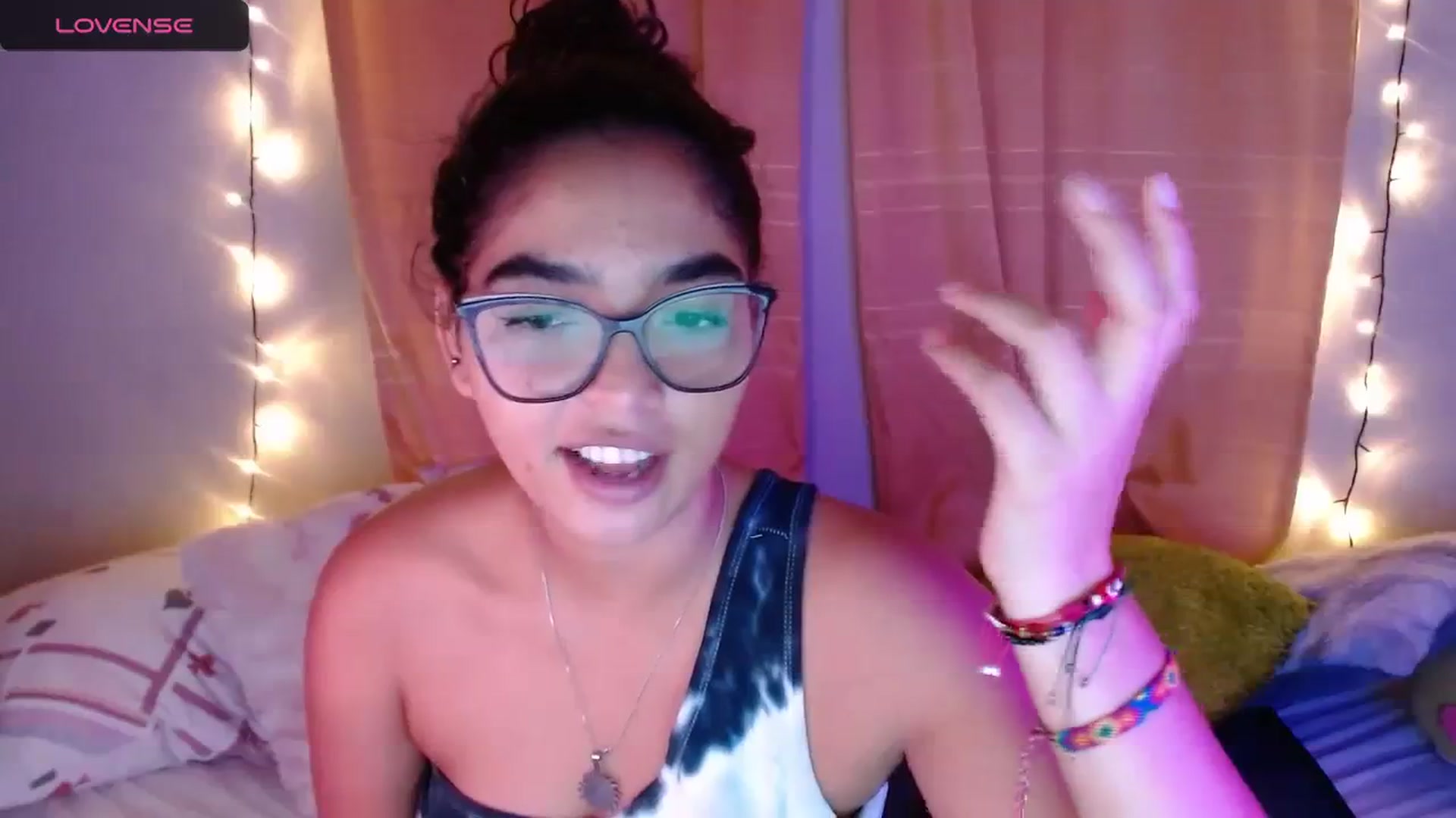 Gallery image thumbnail from Ariagaleo's myfreecams stream on, 04/05/2024, 17:05 image 8 of 20