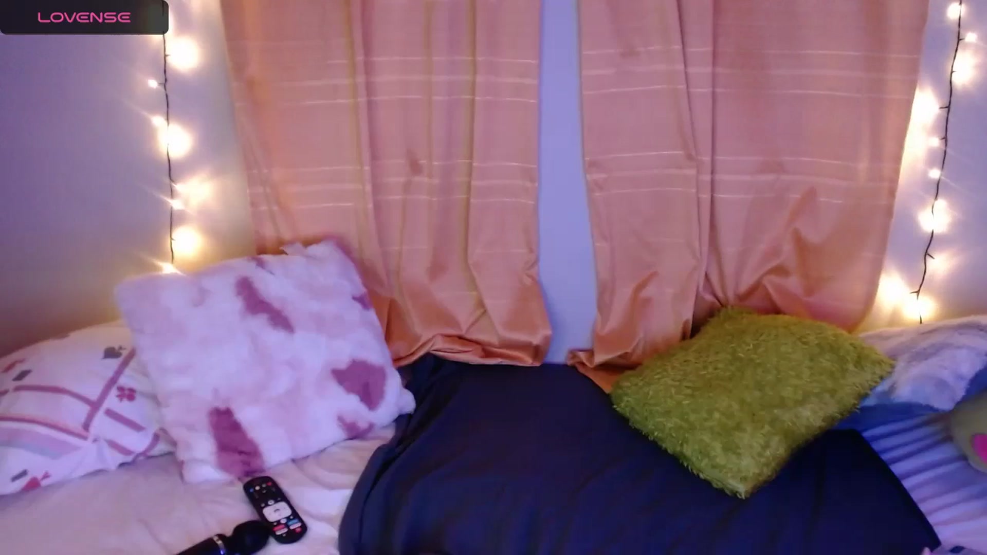 Gallery image thumbnail from Ariagaleo's myfreecams stream on, 04/05/2024, 17:05 image 2 of 20