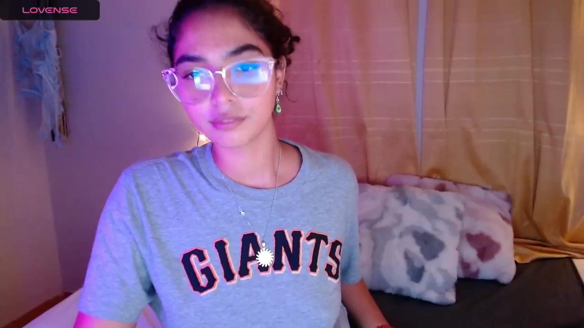 Gallery image thumbnail from Ariagaleo's myfreecams stream on, 04/08/2024, 24:23 image 6 of 20