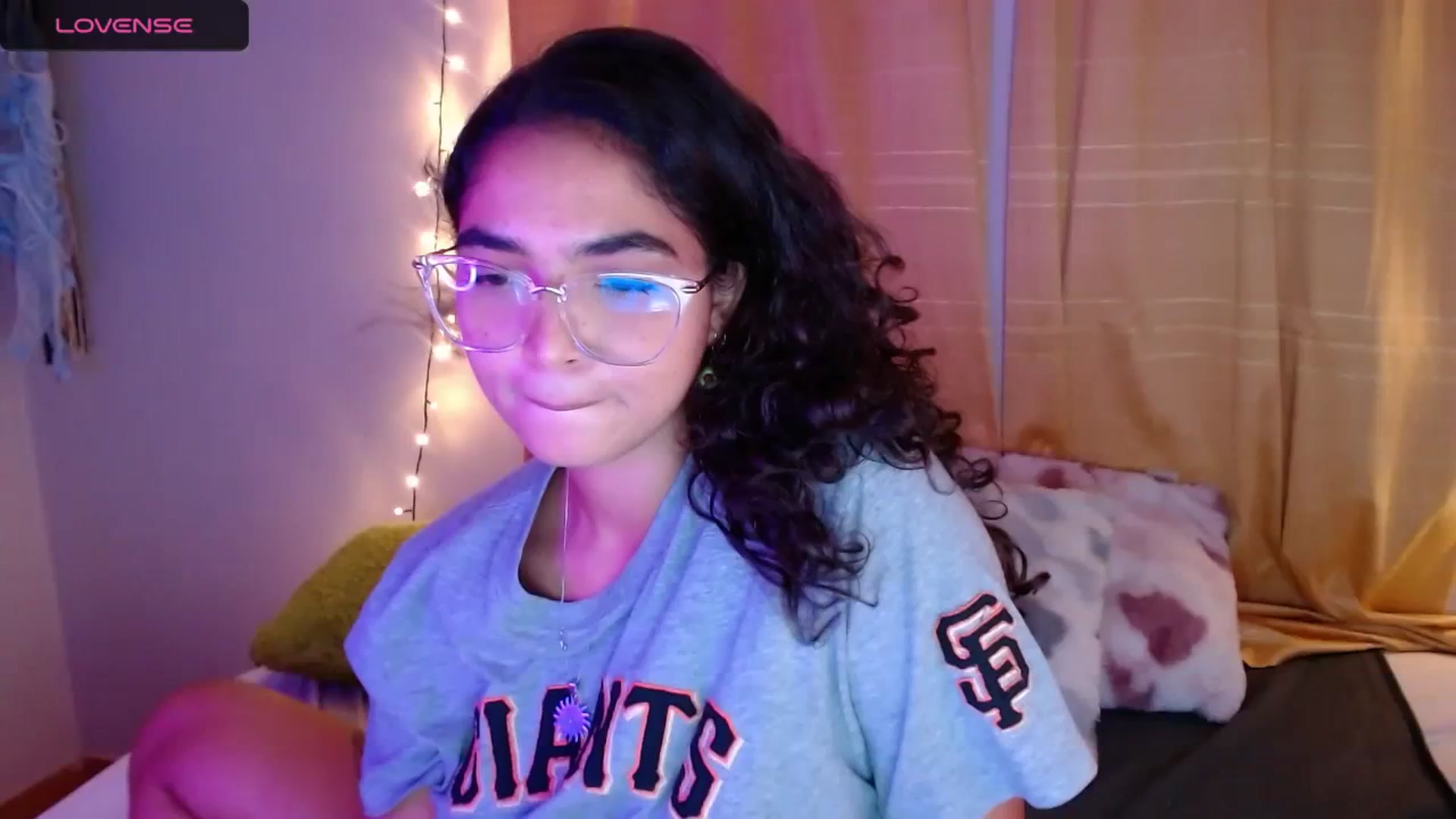 Gallery image thumbnail from Ariagaleo's myfreecams stream on, 04/08/2024, 24:23 image 11 of 20