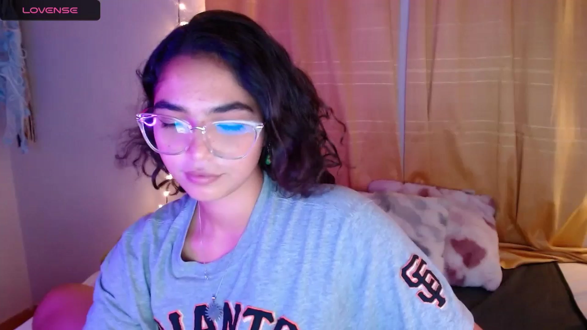 Gallery image thumbnail from Ariagaleo's myfreecams stream on, 04/08/2024, 24:23 image 12 of 20