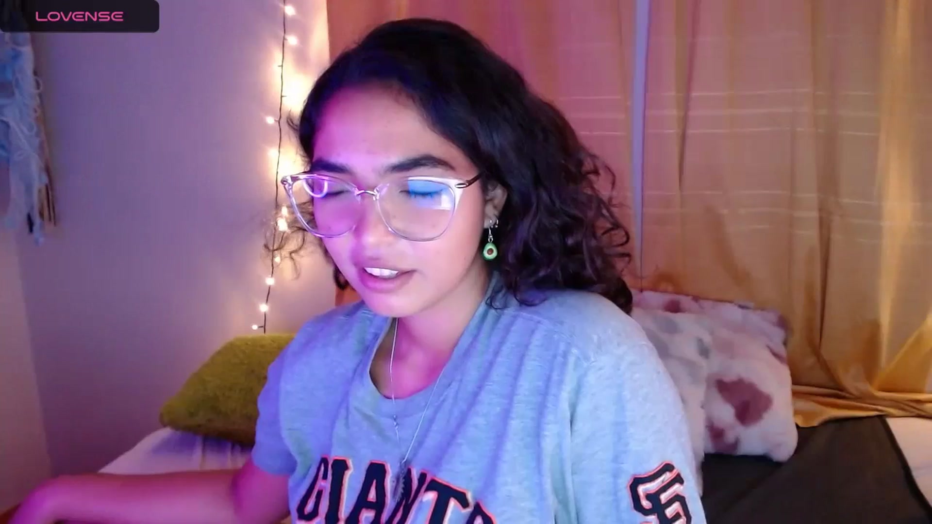 Gallery image thumbnail from Ariagaleo's myfreecams stream on, 04/08/2024, 24:23 image 14 of 20