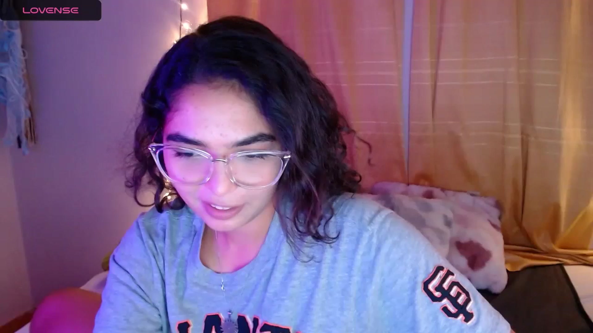 Gallery image thumbnail from Ariagaleo's myfreecams stream on, 04/08/2024, 24:23 image 13 of 20