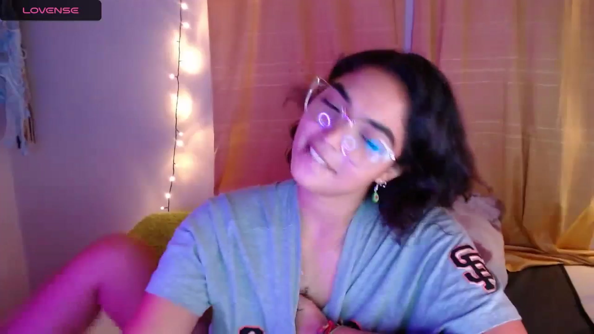 Gallery image thumbnail from Ariagaleo's myfreecams stream on, 04/08/2024, 24:23 image 16 of 20
