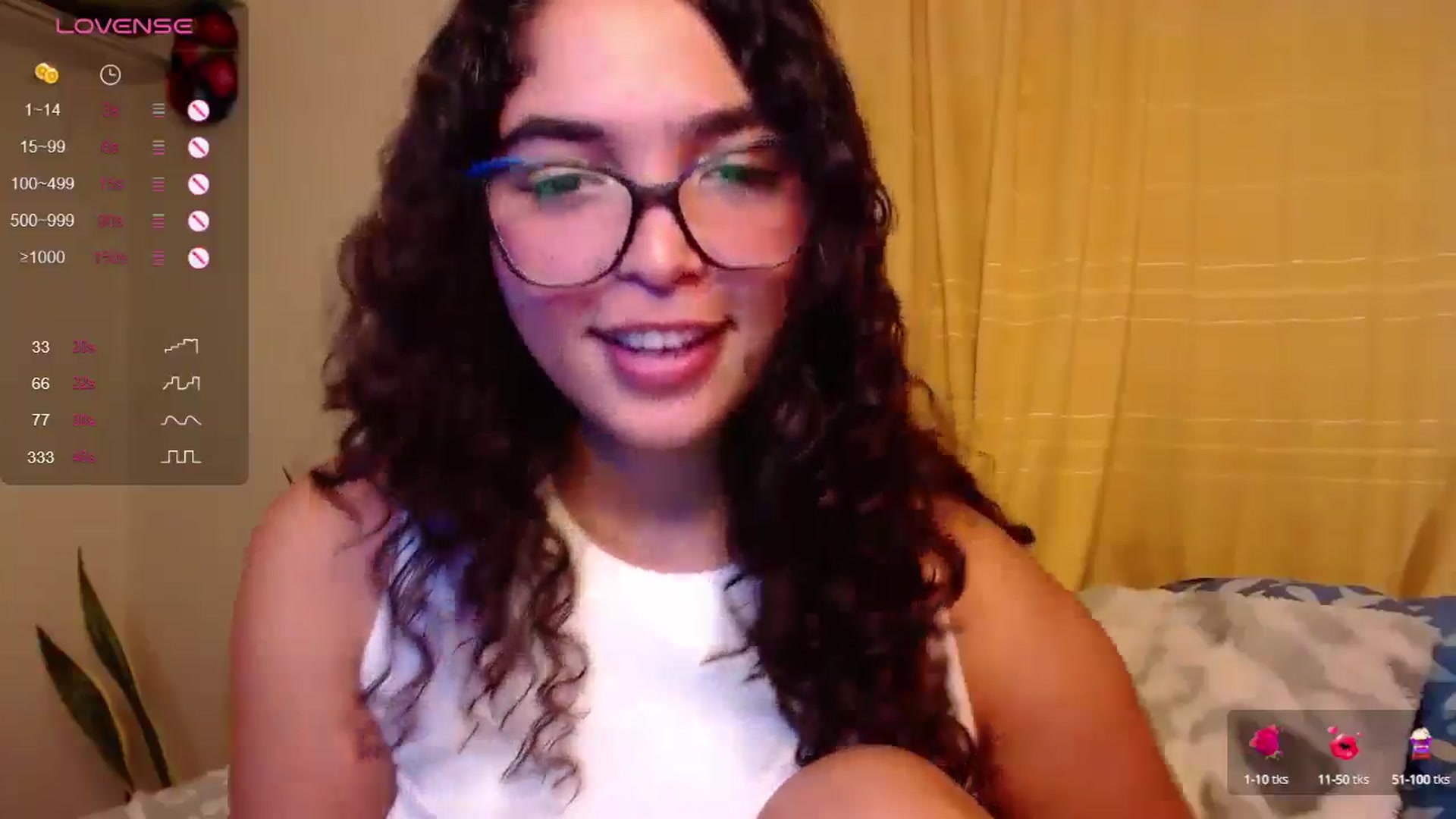 Gallery image thumbnail from Ariagaleo's myfreecams stream on, 05/08/2024, 23:30 image 17 of 20