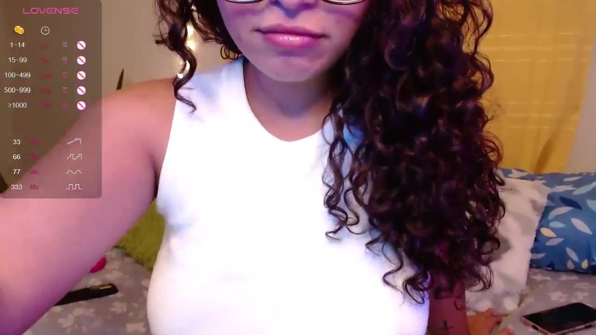 Gallery image thumbnail from Ariagaleo's myfreecams stream on, 05/08/2024, 23:30 image 13 of 20