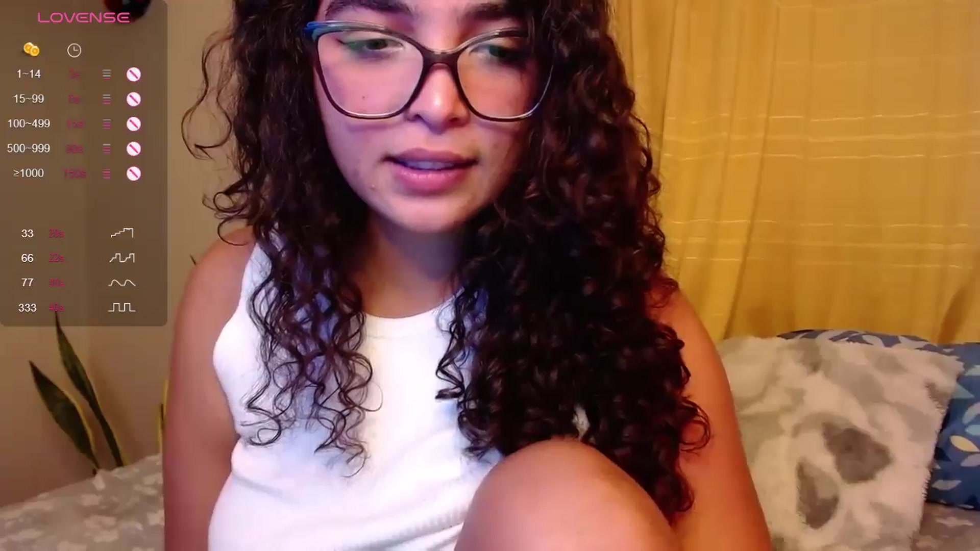 Gallery image thumbnail from Ariagaleo's myfreecams stream on, 05/08/2024, 23:30 image 18 of 20