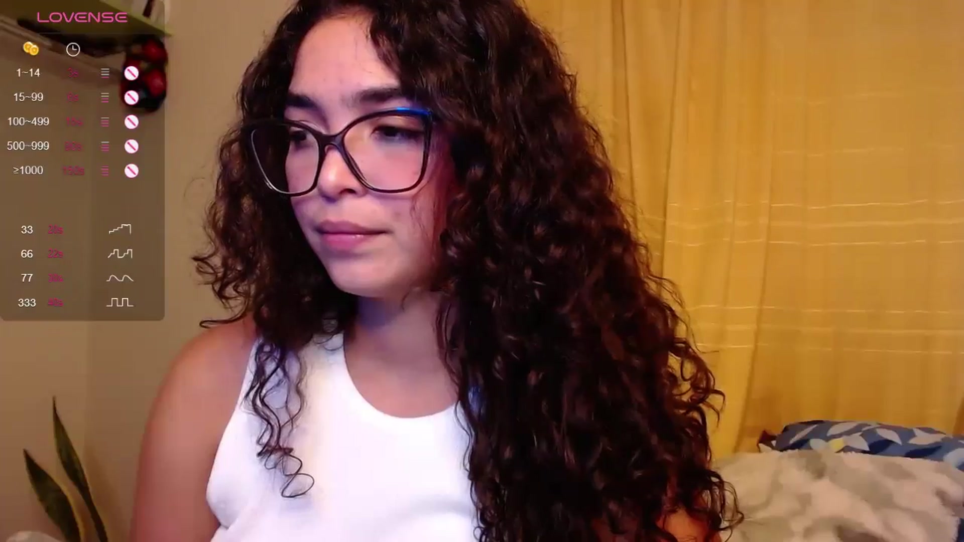 Gallery image thumbnail from Ariagaleo's myfreecams stream on, 05/09/2024, 24:23 image 12 of 20