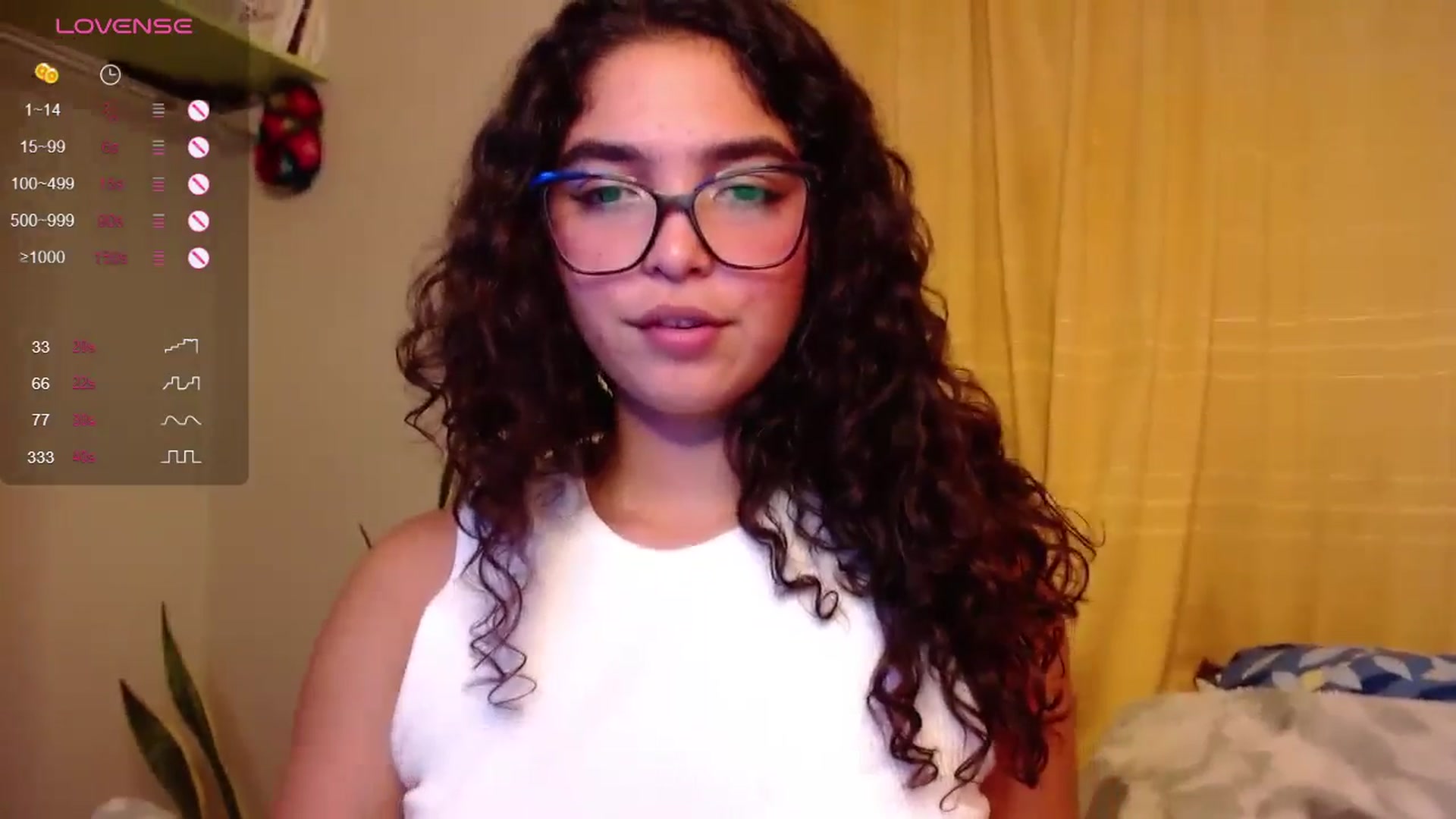 Gallery image thumbnail from Ariagaleo's myfreecams stream on, 05/09/2024, 24:23 image 15 of 20