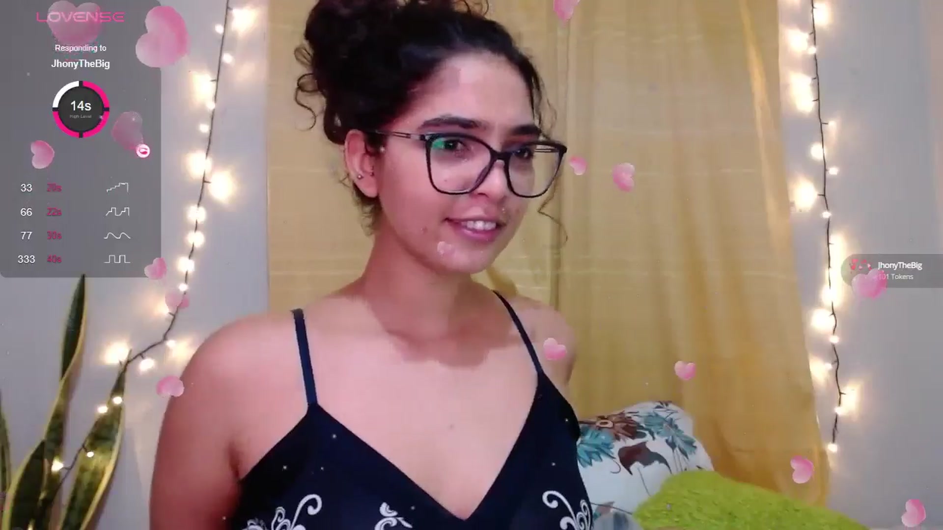 Gallery image thumbnail from Ariagaleo's myfreecams stream on, 05/16/2024, 22:18 image 5 of 20