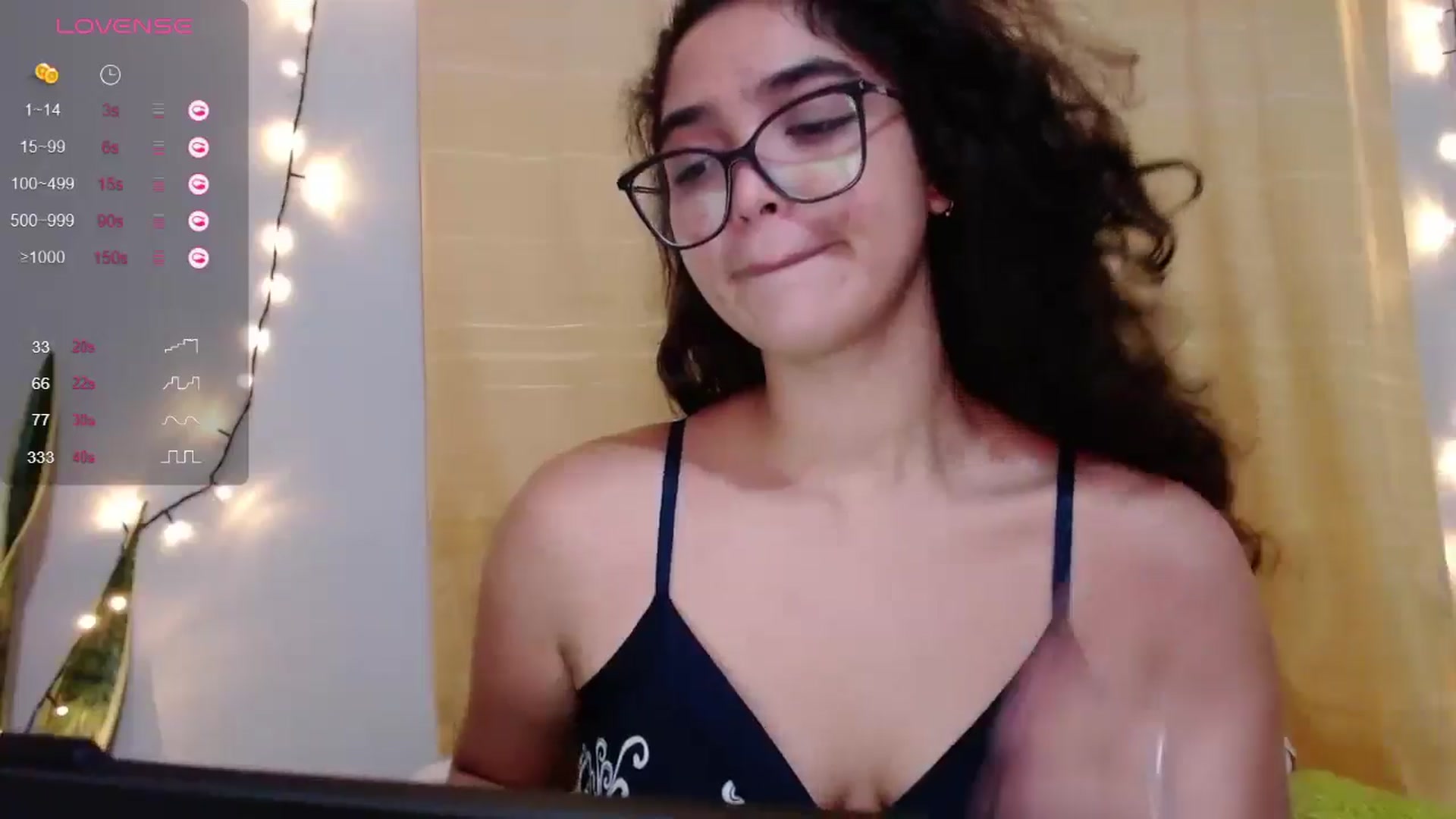 Gallery image thumbnail from Ariagaleo's myfreecams stream on, 05/16/2024, 23:36 image 16 of 20