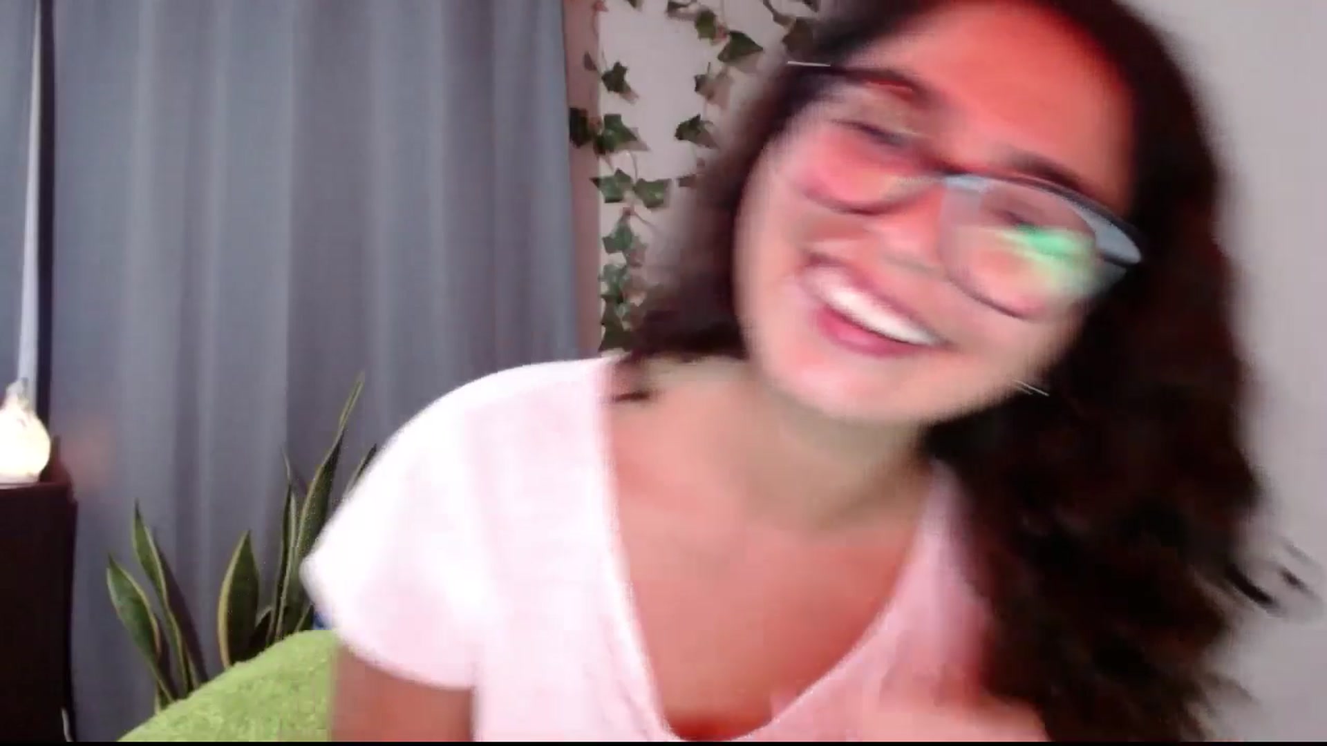 Gallery image thumbnail from Ariagaleo's myfreecams stream on, 05/20/2024, 01:44 image 13 of 20