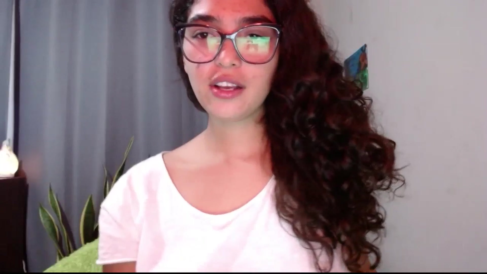 Gallery image thumbnail from Ariagaleo's myfreecams stream on, 05/20/2024, 01:44 image 16 of 20