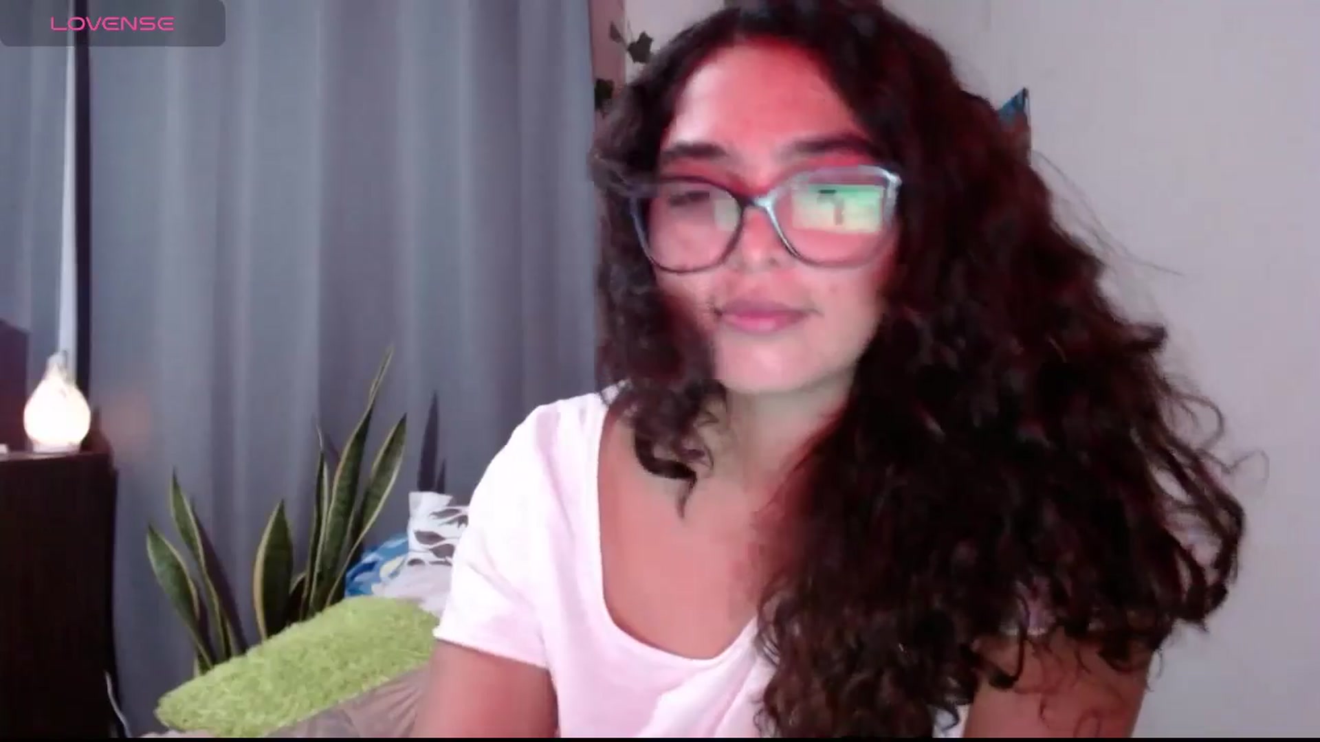 Gallery image thumbnail from Ariagaleo's myfreecams stream on, 05/20/2024, 02:28 image 18 of 20
