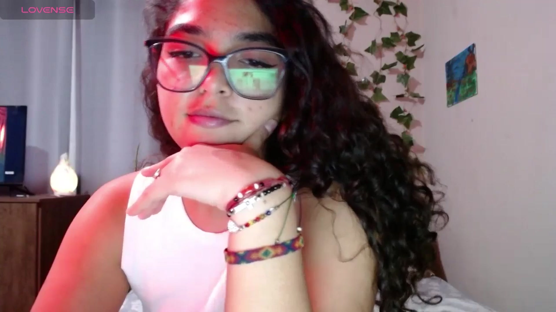 Gallery image thumbnail from Ariagaleo's myfreecams stream on, 05/22/2024, 21:44 image 11 of 20