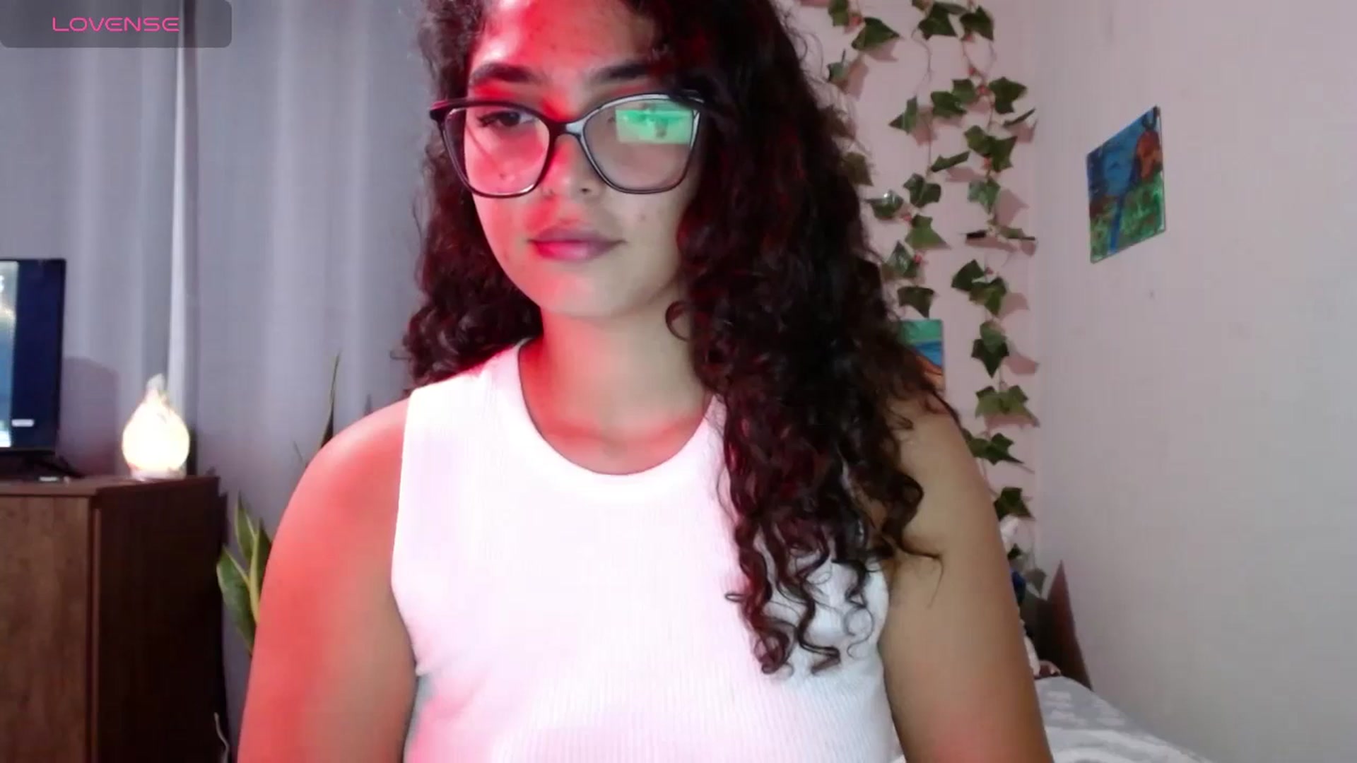 Gallery image thumbnail from Ariagaleo's myfreecams stream on, 05/22/2024, 21:44 image 16 of 20