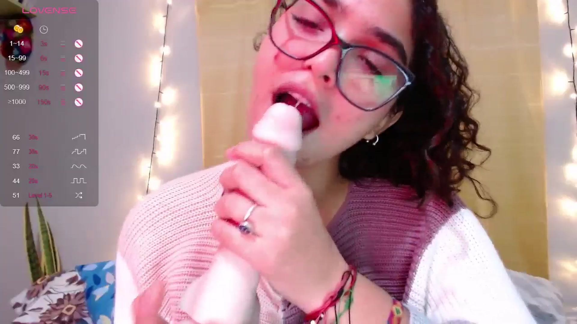 Gallery image thumbnail from Ariagaleo's myfreecams stream on, 05/24/2024, 20:29 image 5 of 20
