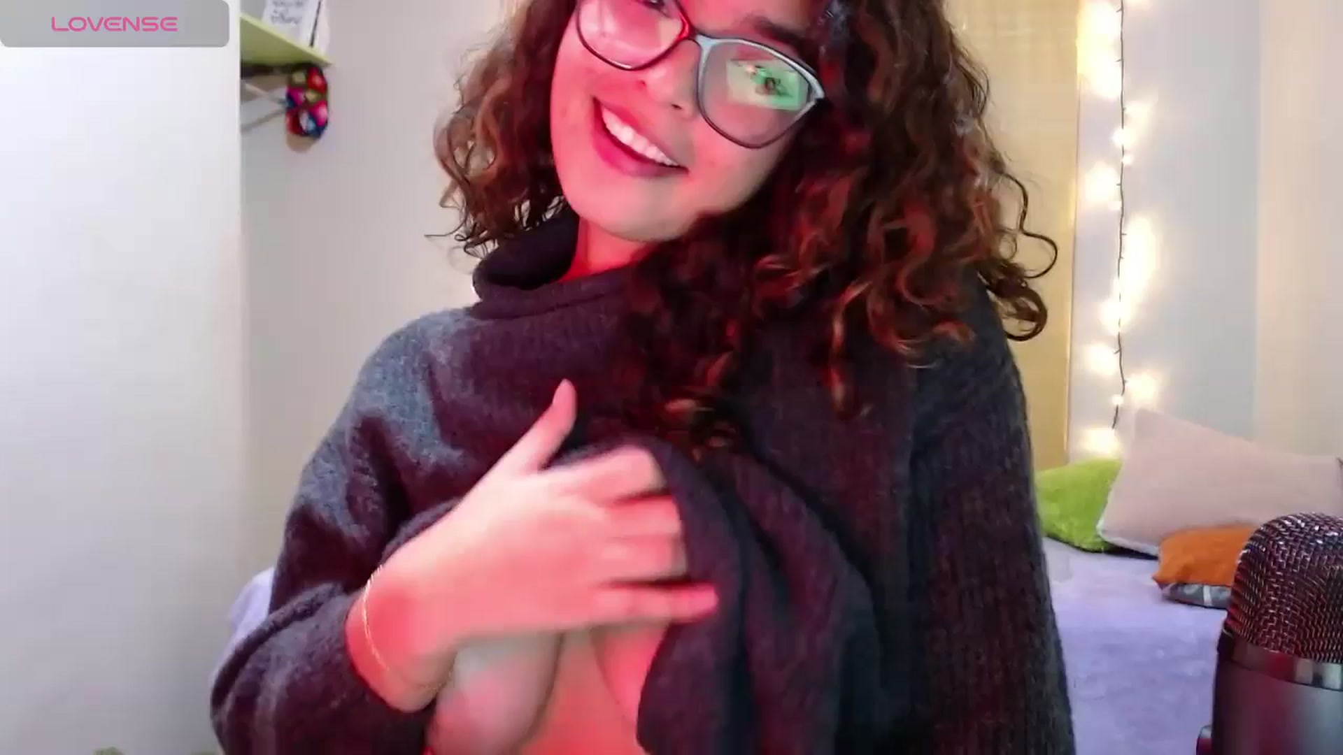 Gallery image thumbnail from Ariagaleo's myfreecams stream on, 05/31/2024, 20:58 image 3 of 20