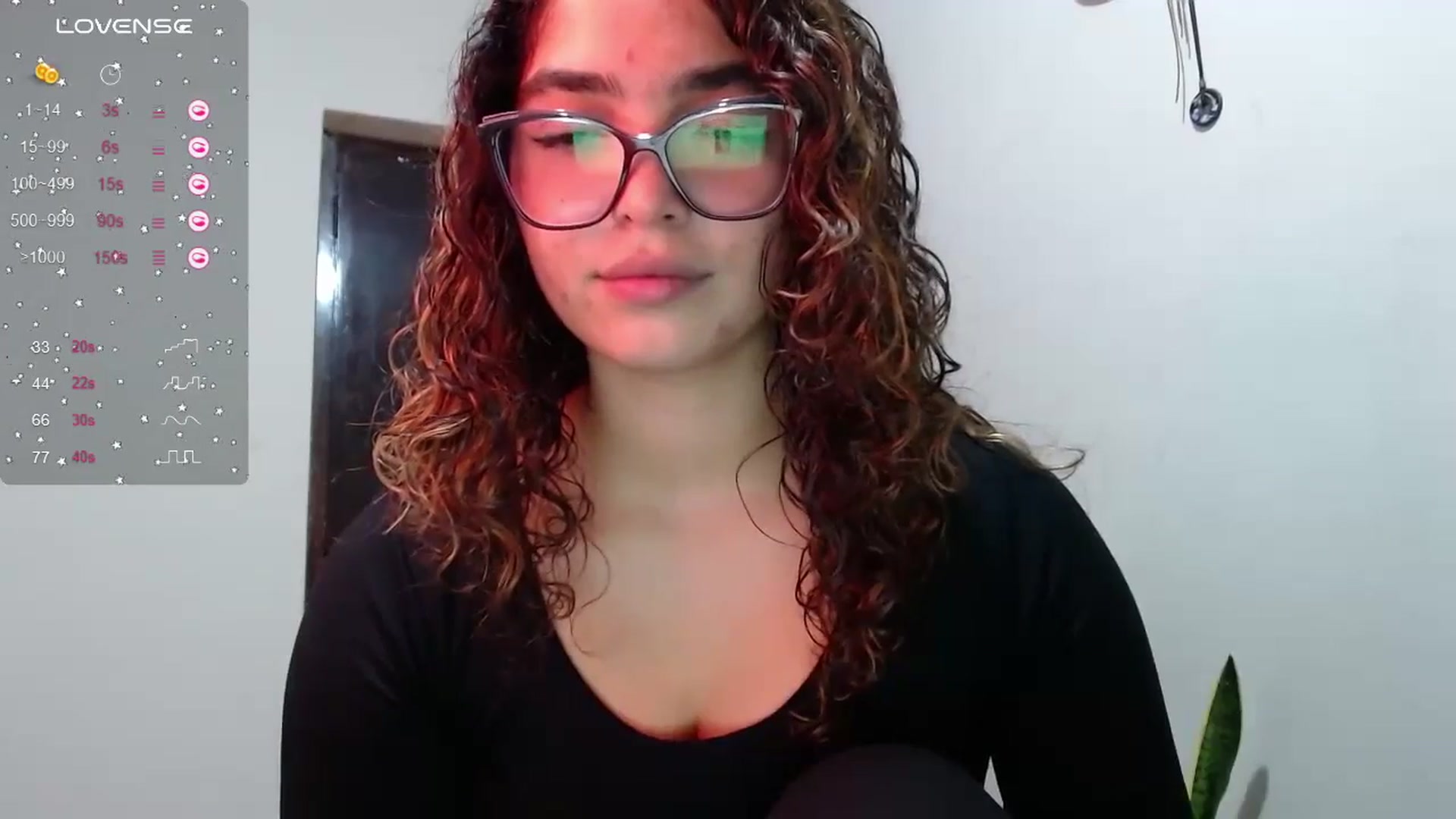 Gallery image thumbnail from Ariagaleo's myfreecams stream on, 06/26/2024, 20:31 image 5 of 20