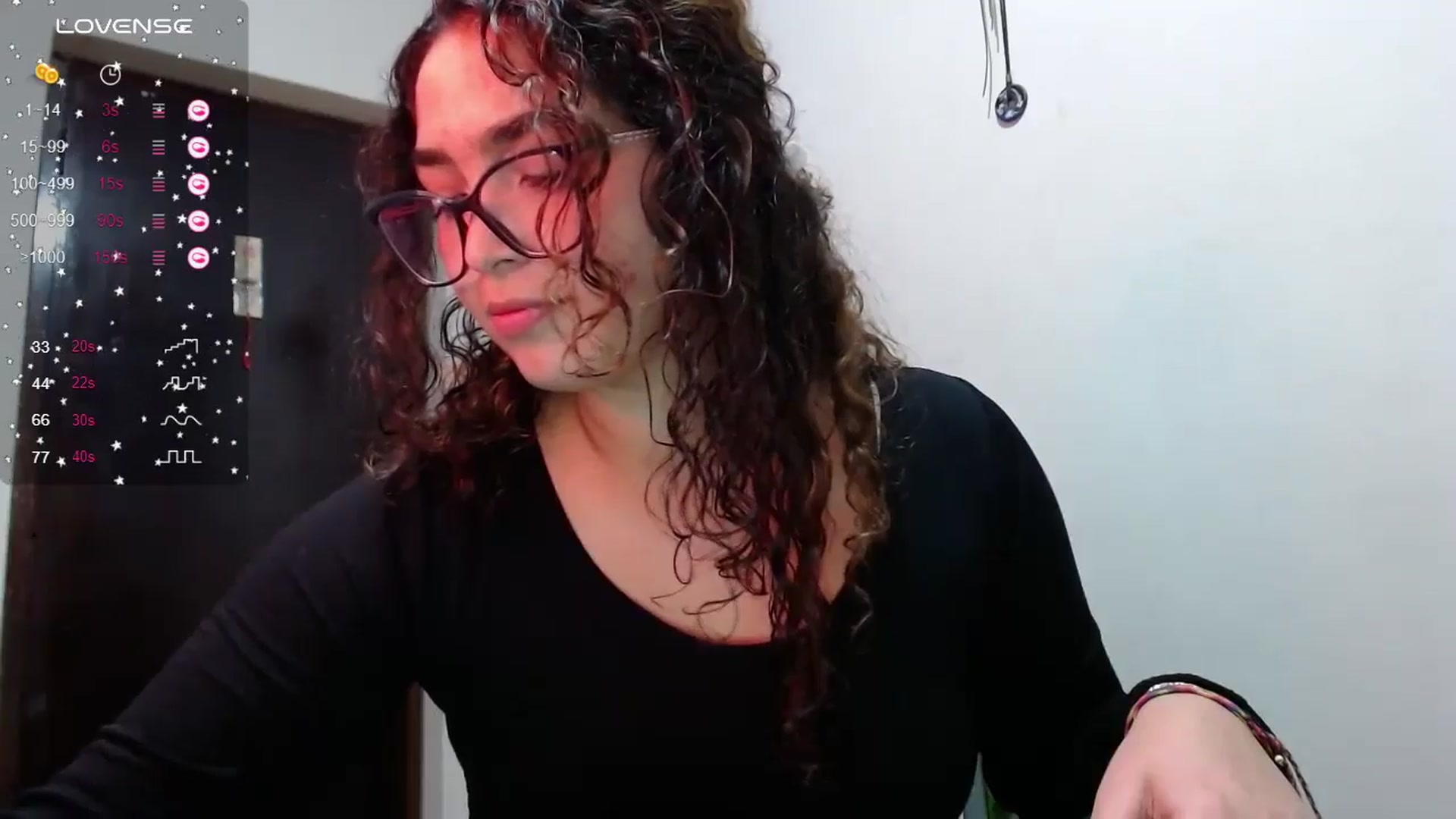 Gallery image thumbnail from Ariagaleo's myfreecams stream on, 06/26/2024, 21:05 image 3 of 20